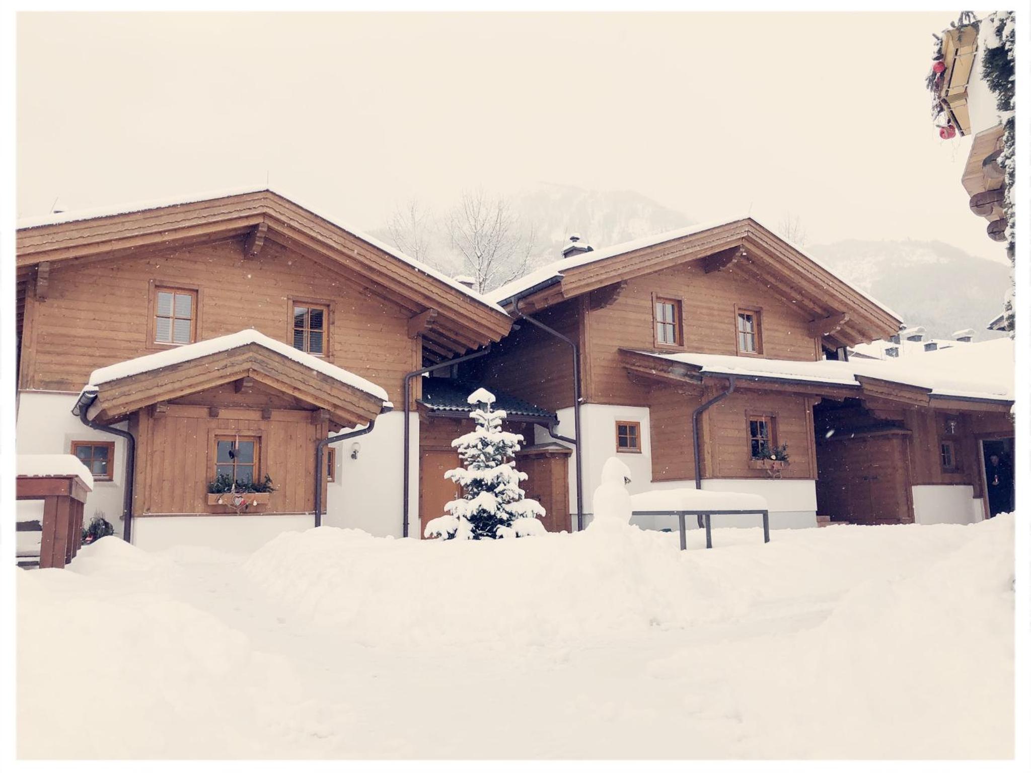 Dorfchalets & Apartments - in Kaprun centre including FREE entry Tauern Spa and Summer Card
