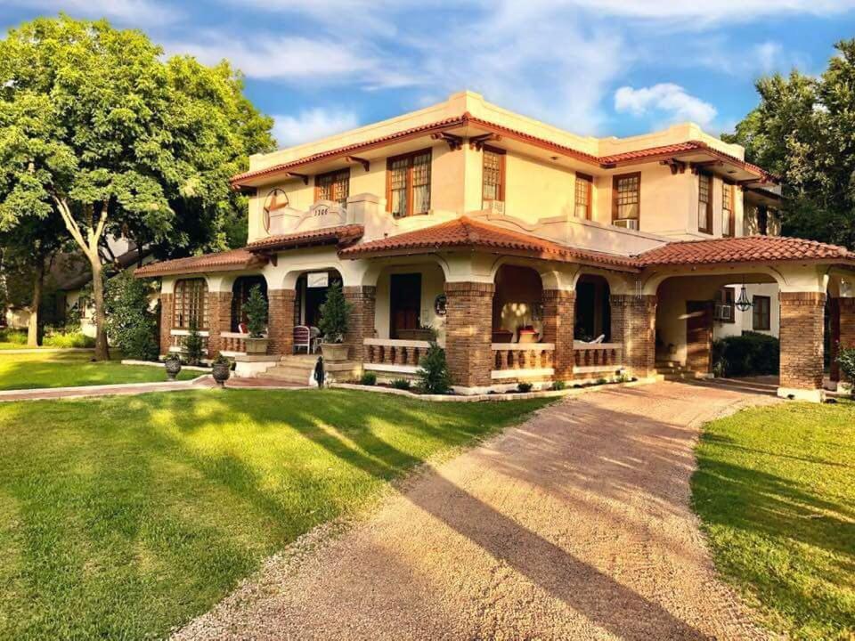 Gainesville Vacations - The Lancaster Manor Bed and Breakfast - Property Image 67