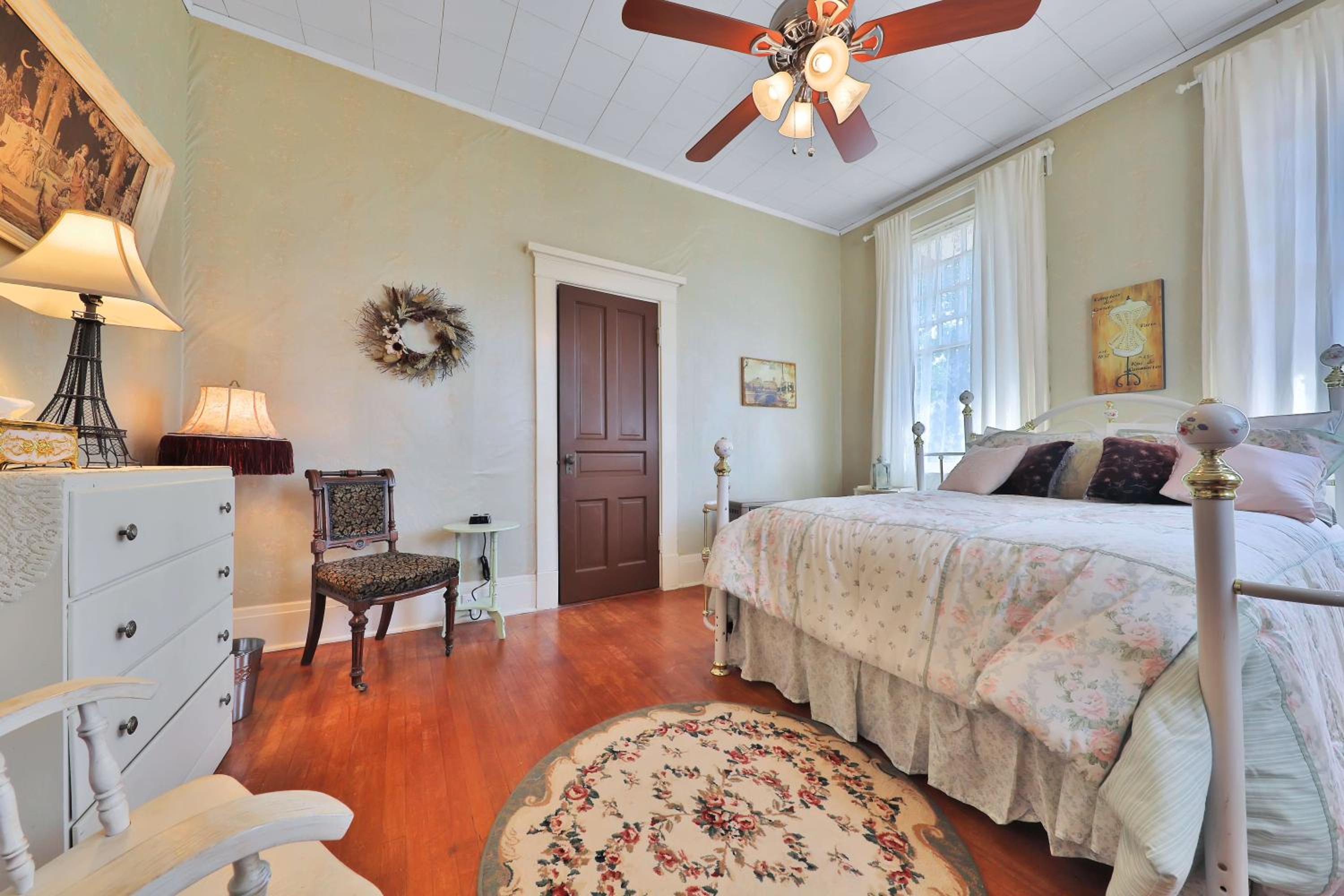 Gainesville Vacations - The Lancaster Manor Bed and Breakfast - Property Image 41