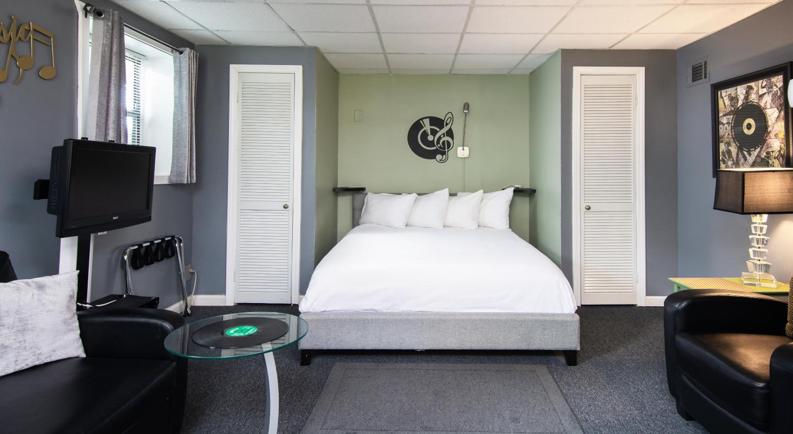 hotel room
