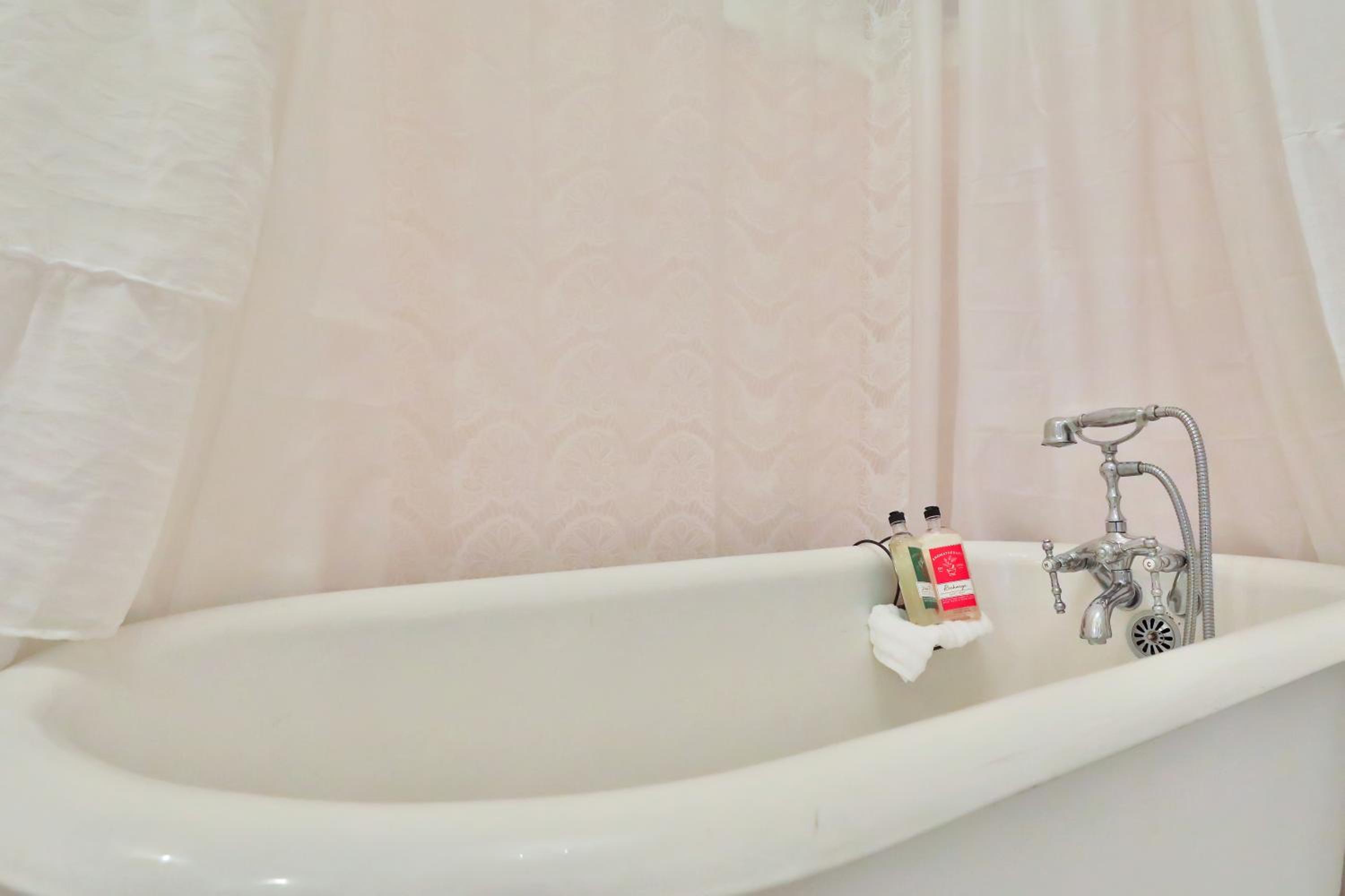 Gainesville Vacations - The Lancaster Manor Bed and Breakfast - Property Image 16