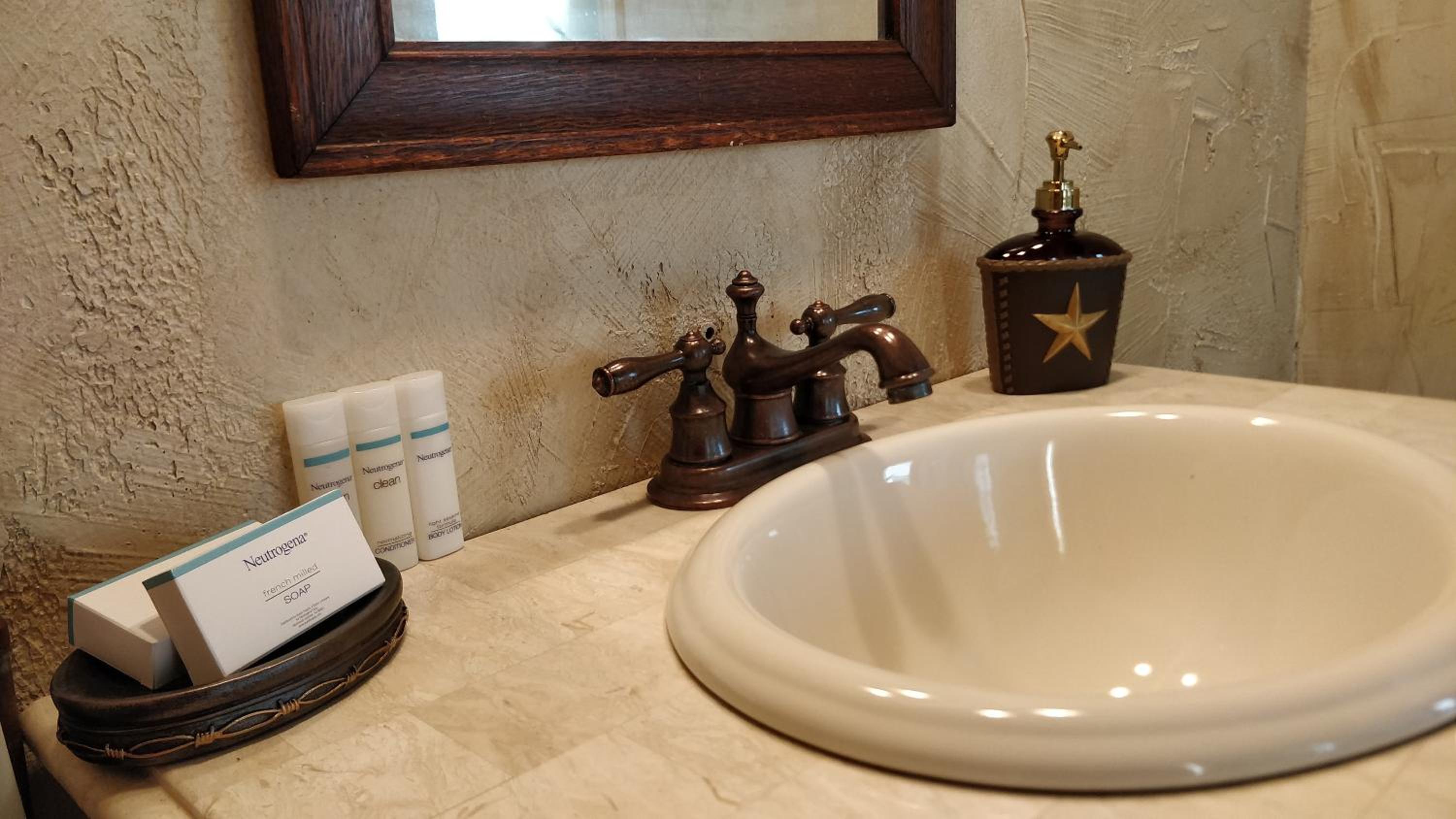 Gainesville Vacations - The Lancaster Manor Bed and Breakfast - Property Image 62