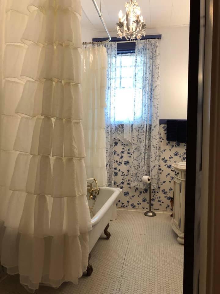 Gainesville Vacations - The Lancaster Manor Bed and Breakfast - Property Image 43