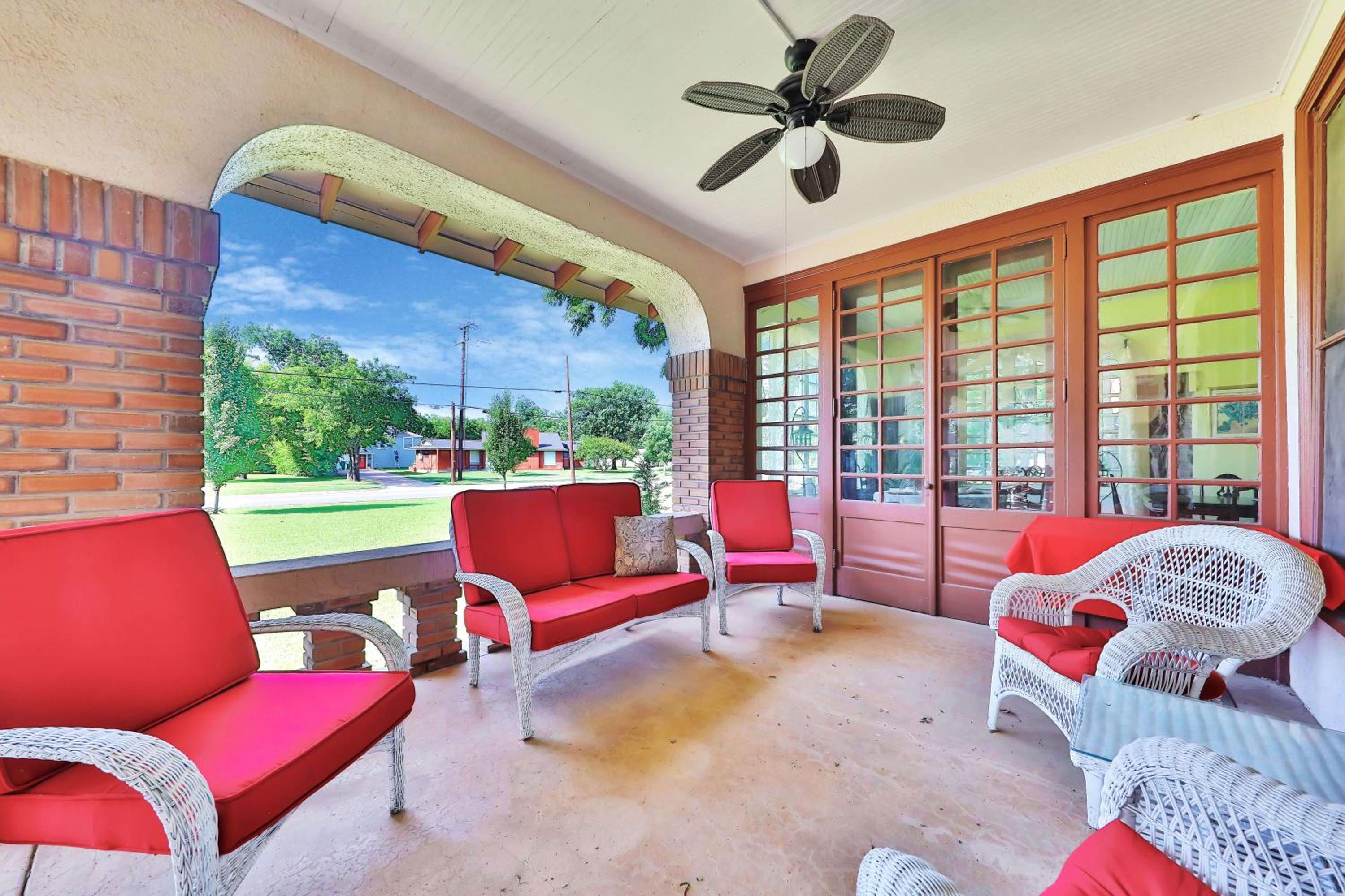 Gainesville Vacations - The Lancaster Manor Bed and Breakfast - Property Image 29