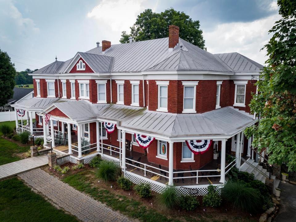 Grand Victorian Inn