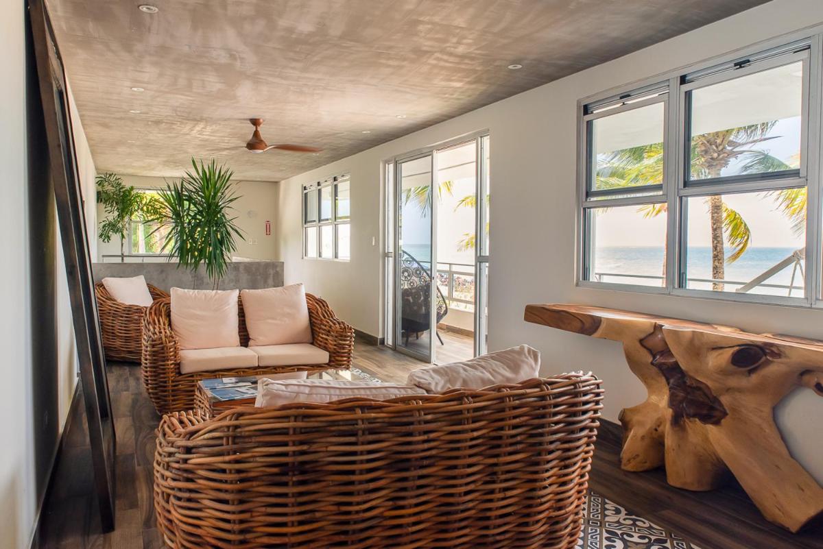 Numero Uno Beach House - Property Image 19