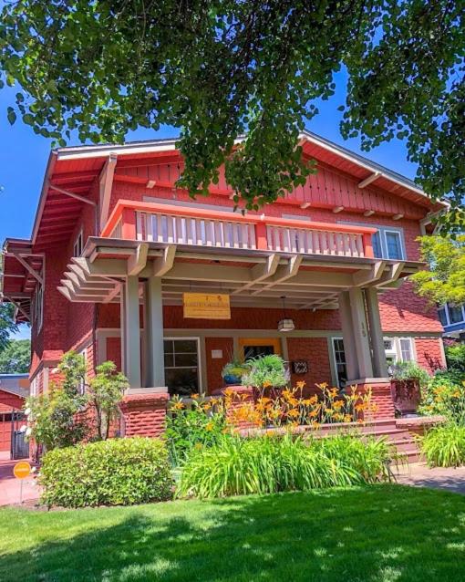 Medford Vacations - Lady Geneva Bed Breakfast - Property Image 12