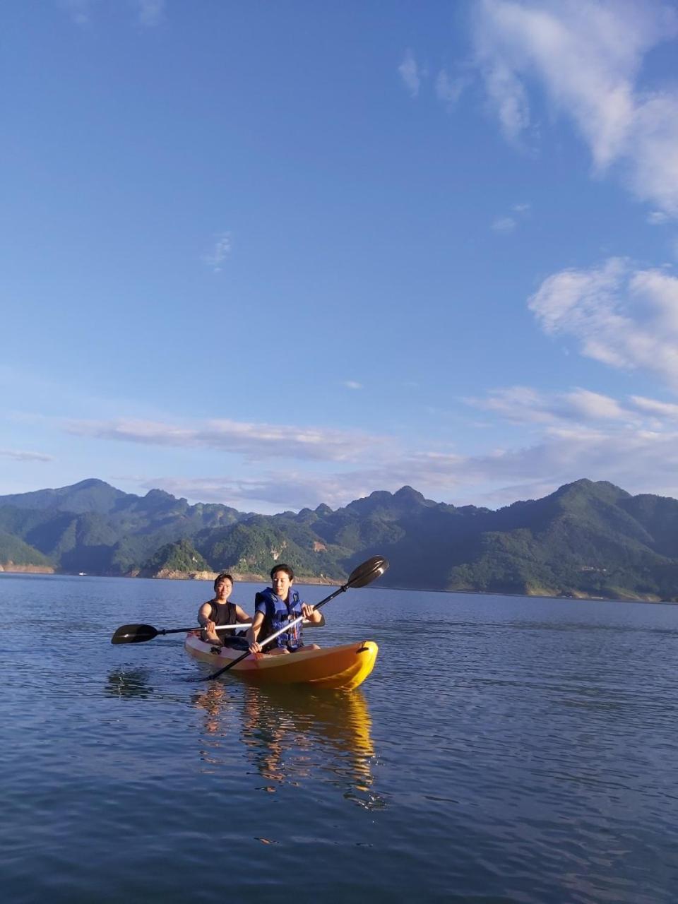 Mai Chau Hideaway Lake Resort