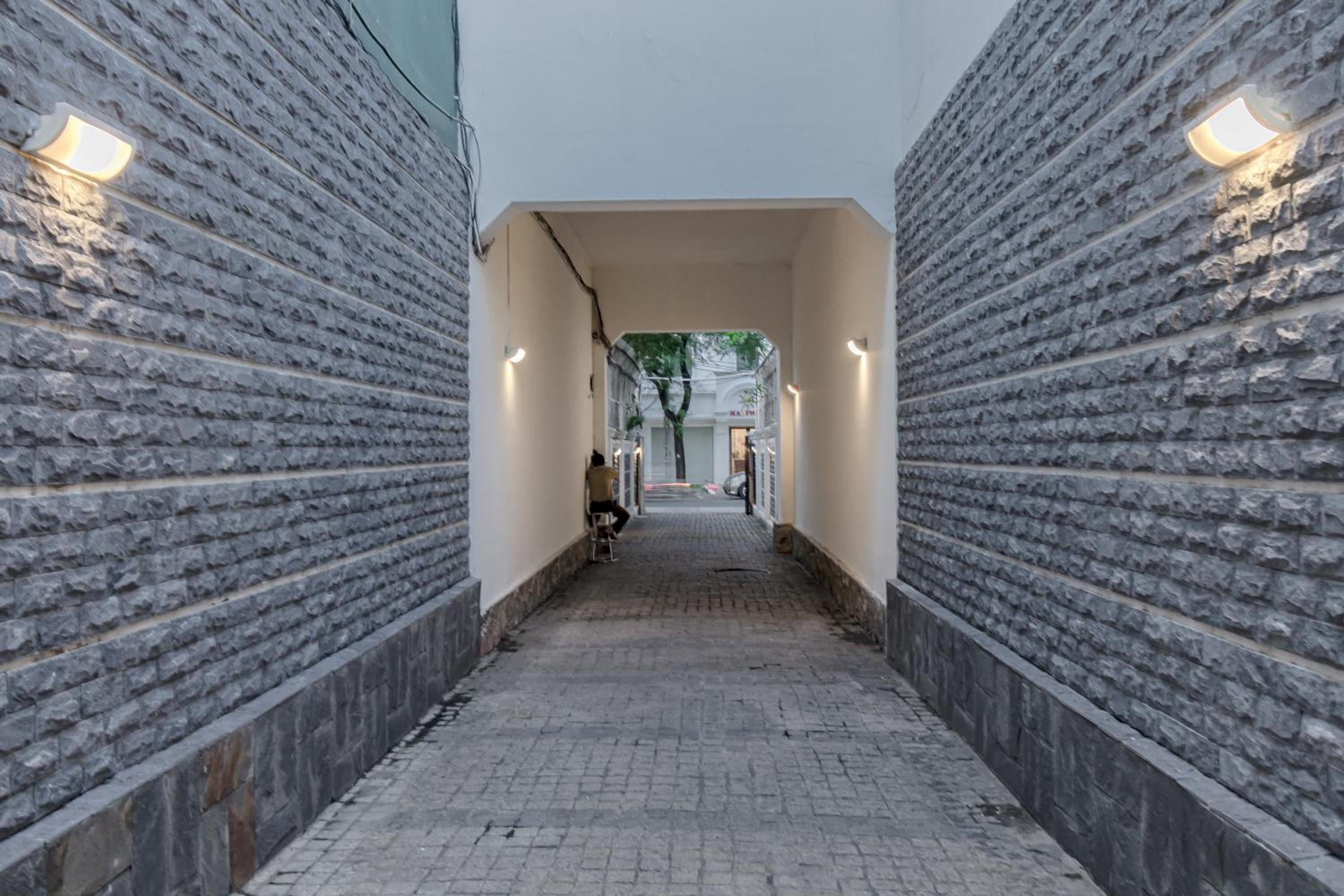Blue Arch - Luxury Serviced Apartment in Central Saigon