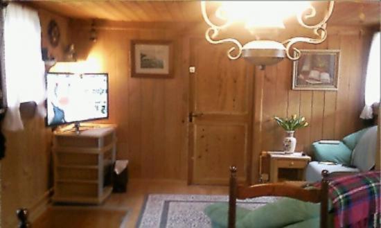 Charmant Petit Chalet 3 étoiles en Gruyère view 3