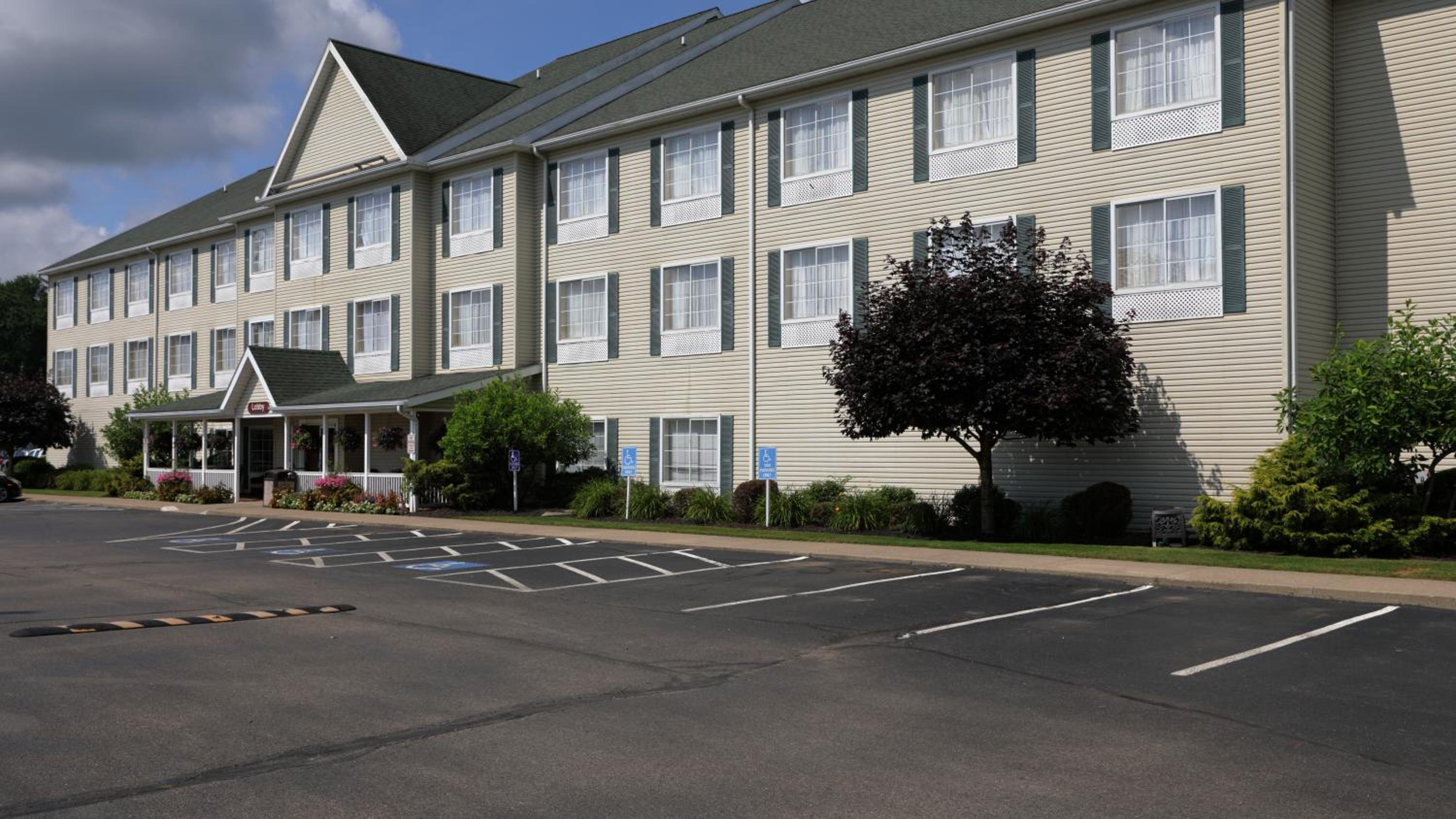 Coshocton Village Inn Suites - Property Image 17