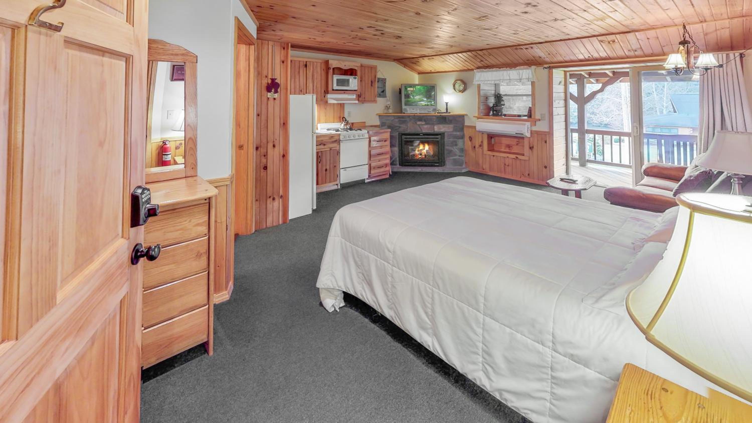 Rough Cut Lodge