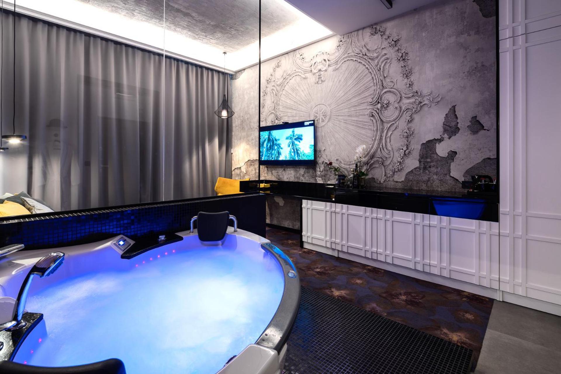 Starowiślna VIP Apartamenty JACUZZI view 4