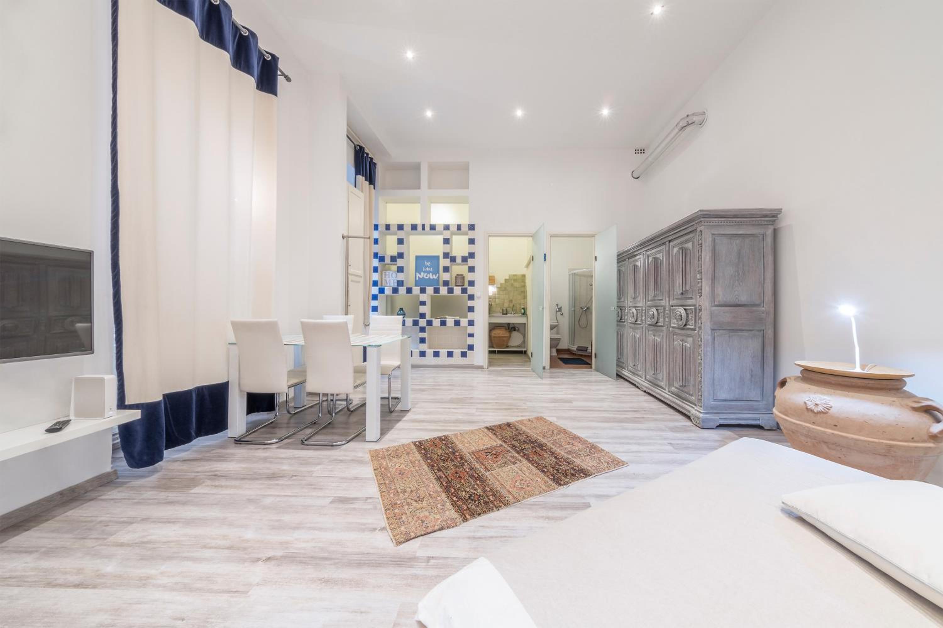ATLANTA apartment is in the heart of Budapest