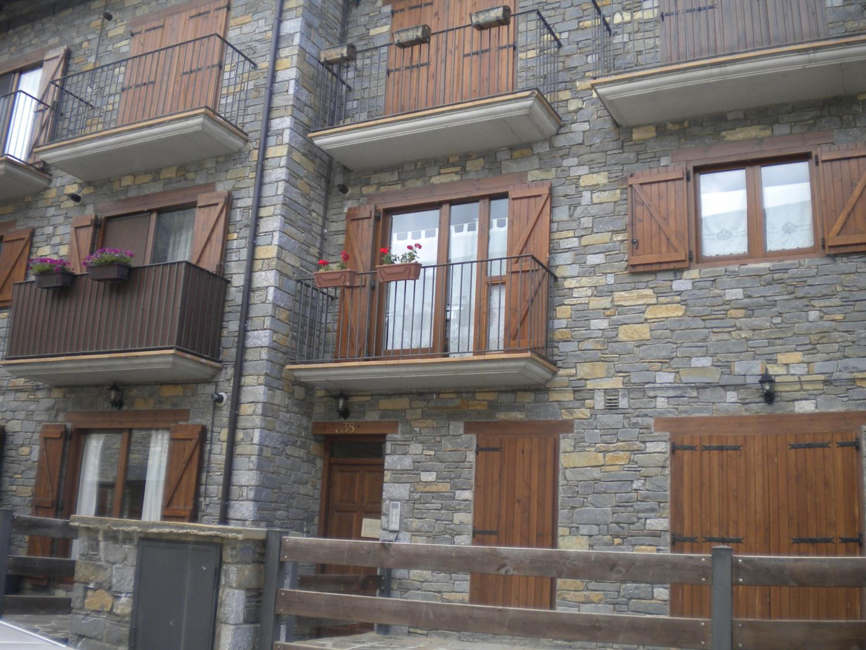 Acogedor Apartamento 2 Habitaciones en Boí view 3