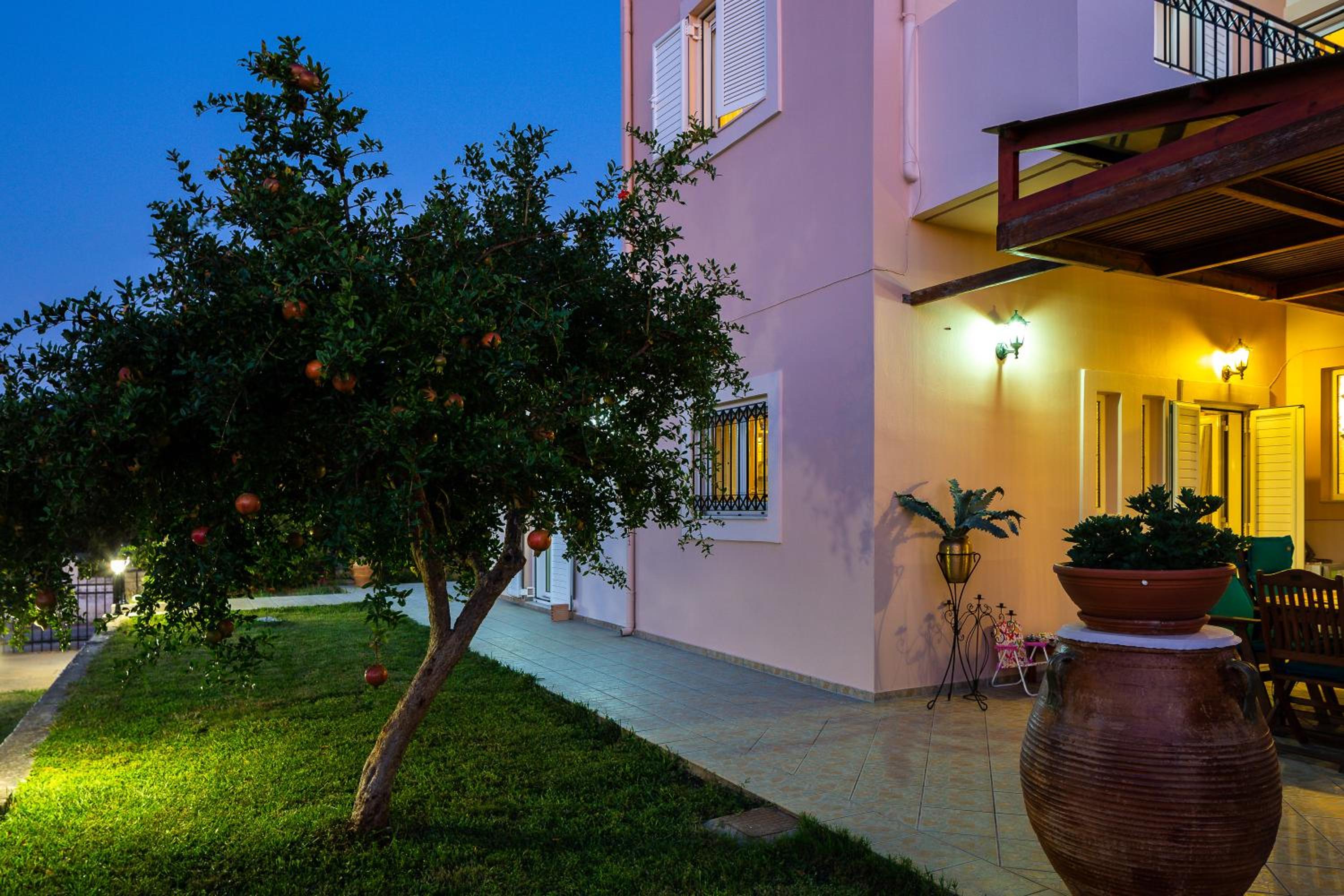 Hotel Carpe Diem-Luxury Villa with private pool - Image 1