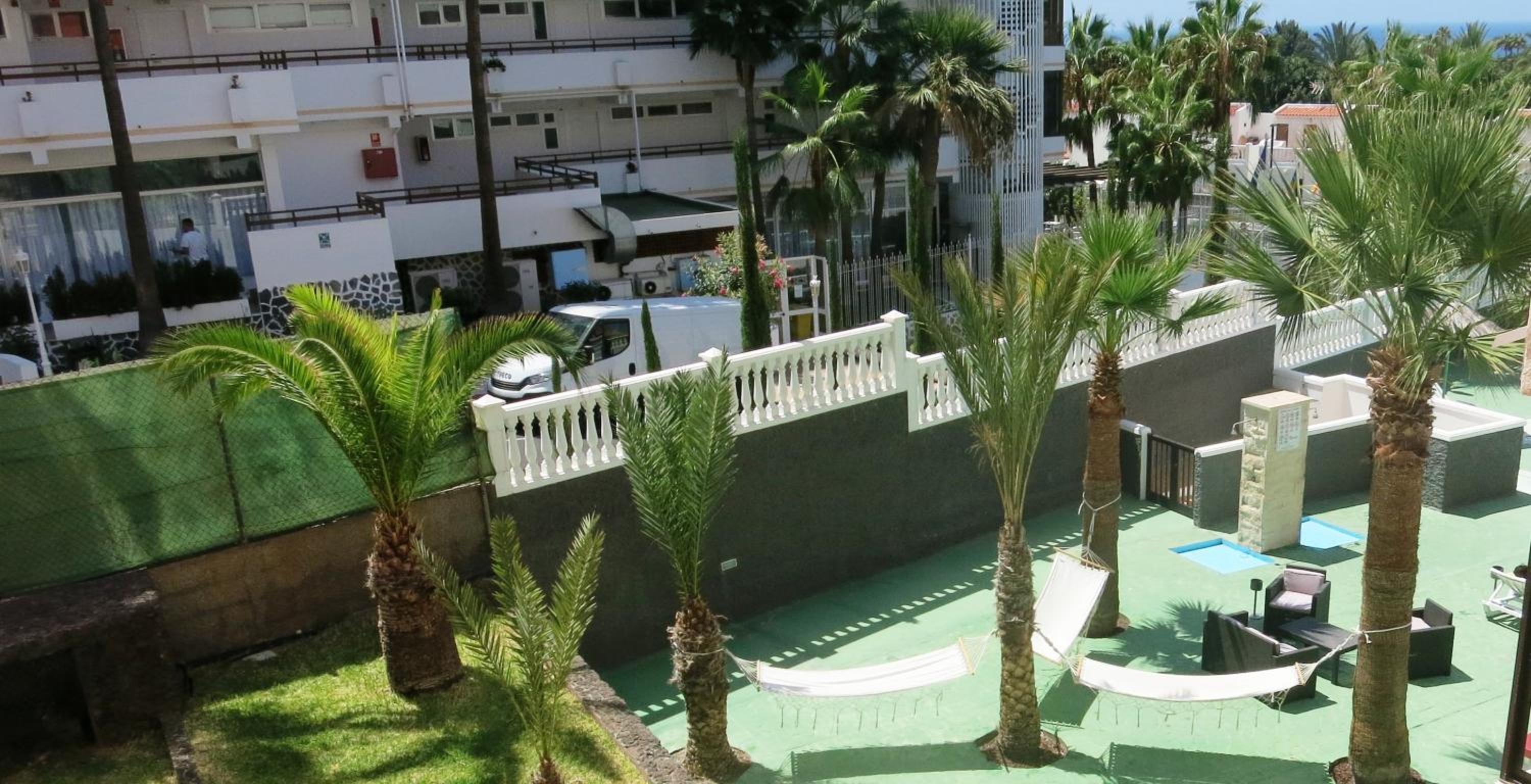 Studio in perfect location view 4