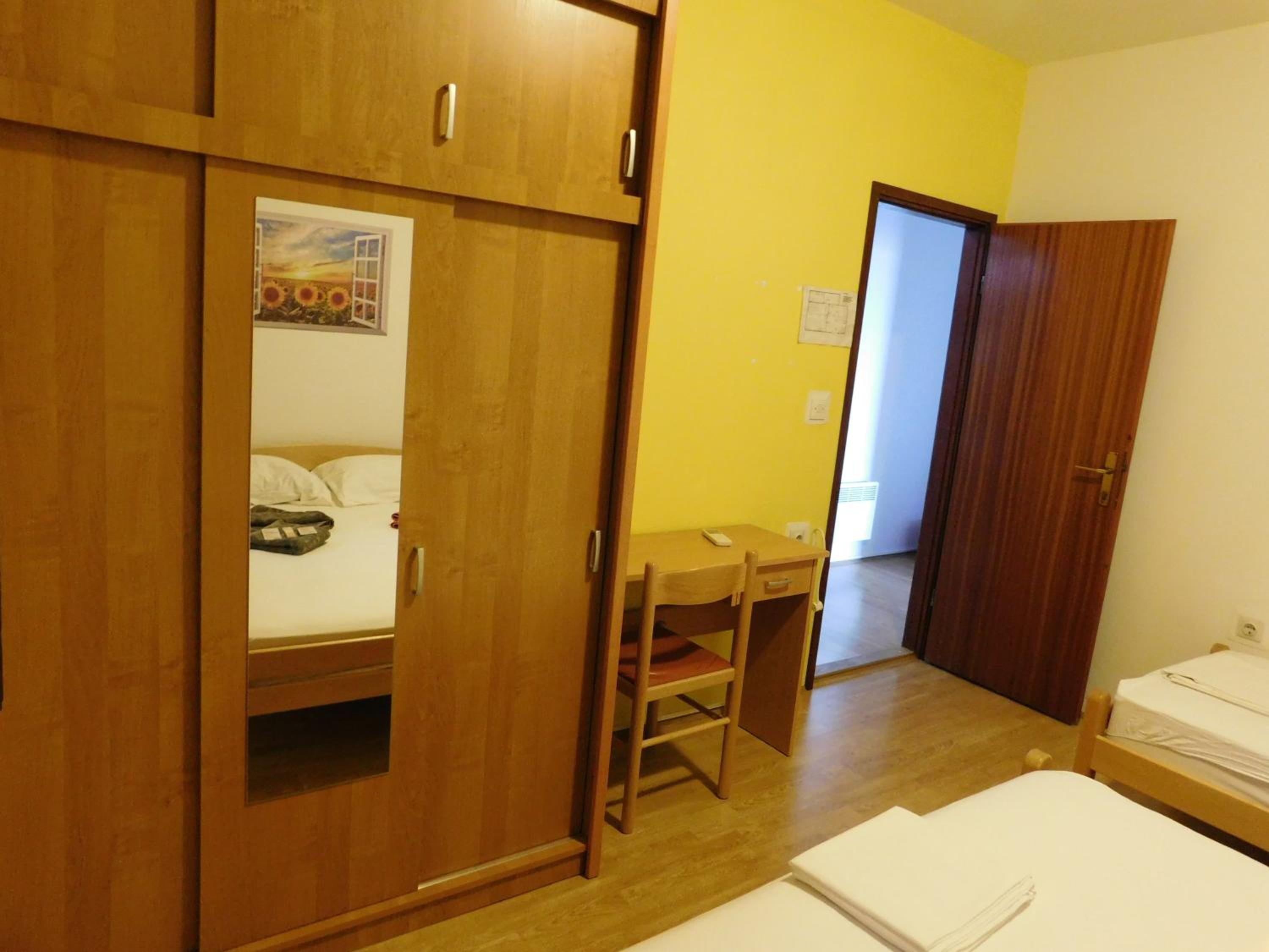 Apartments Leo Janjina view 4