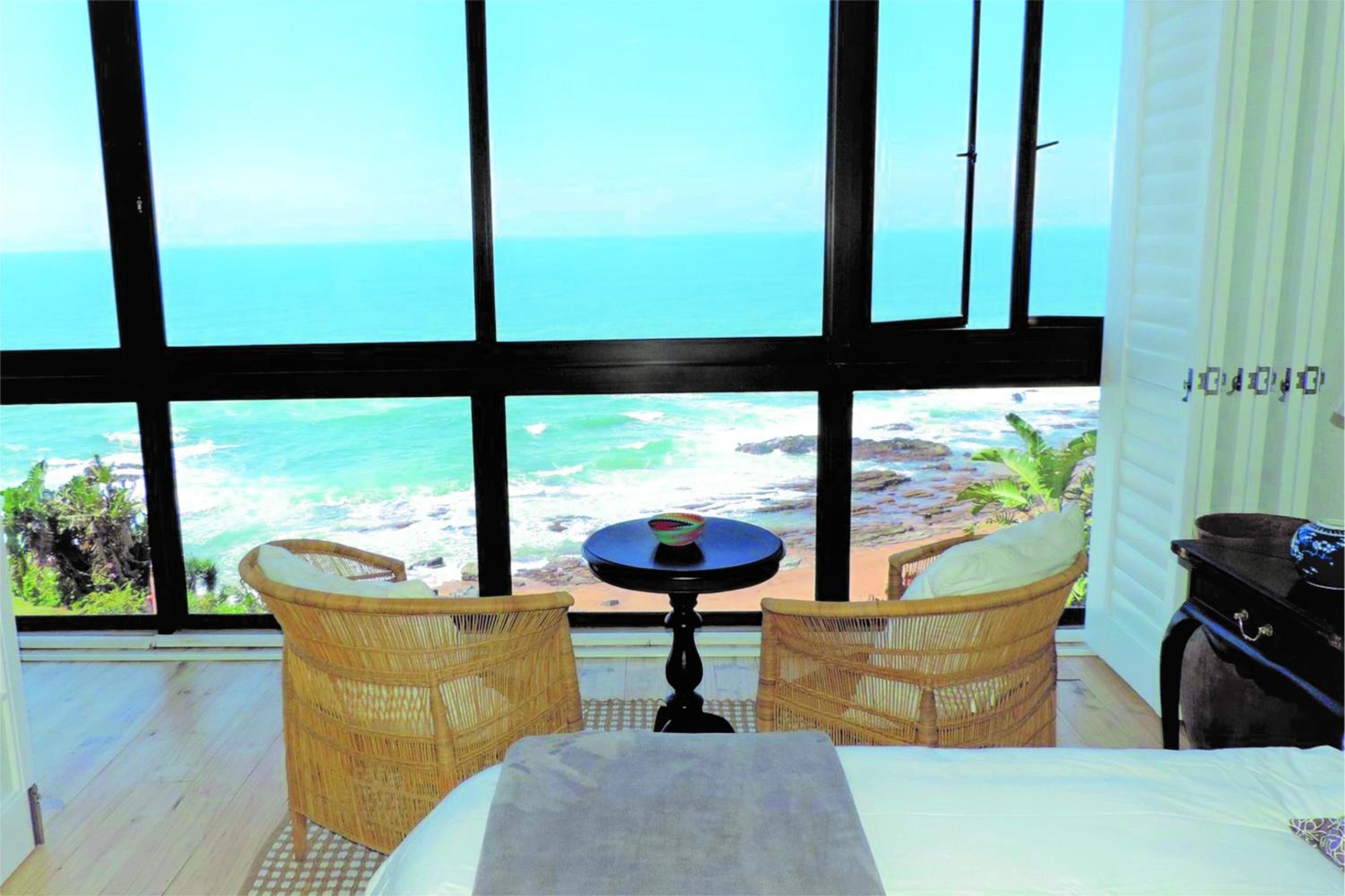 Shells Cozy on-the-beach Hideaway view 3
