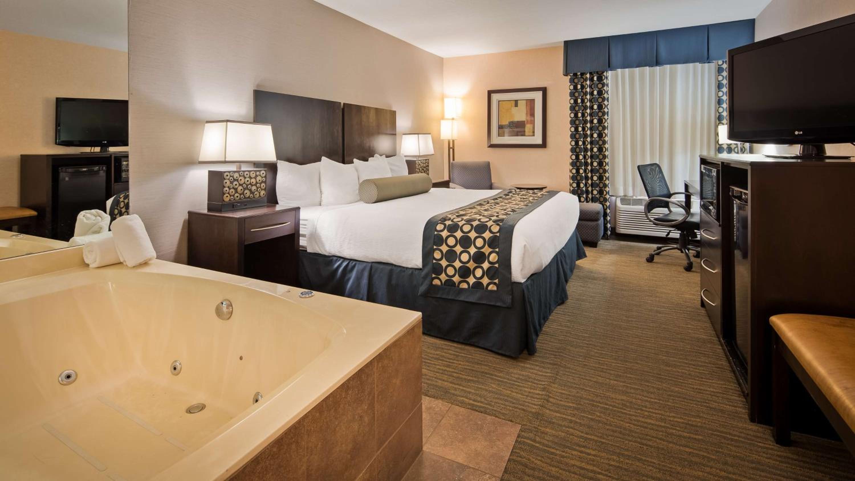 Coldwater Vacations - Best Western Plus Coldwater Hotel - Property Image 13