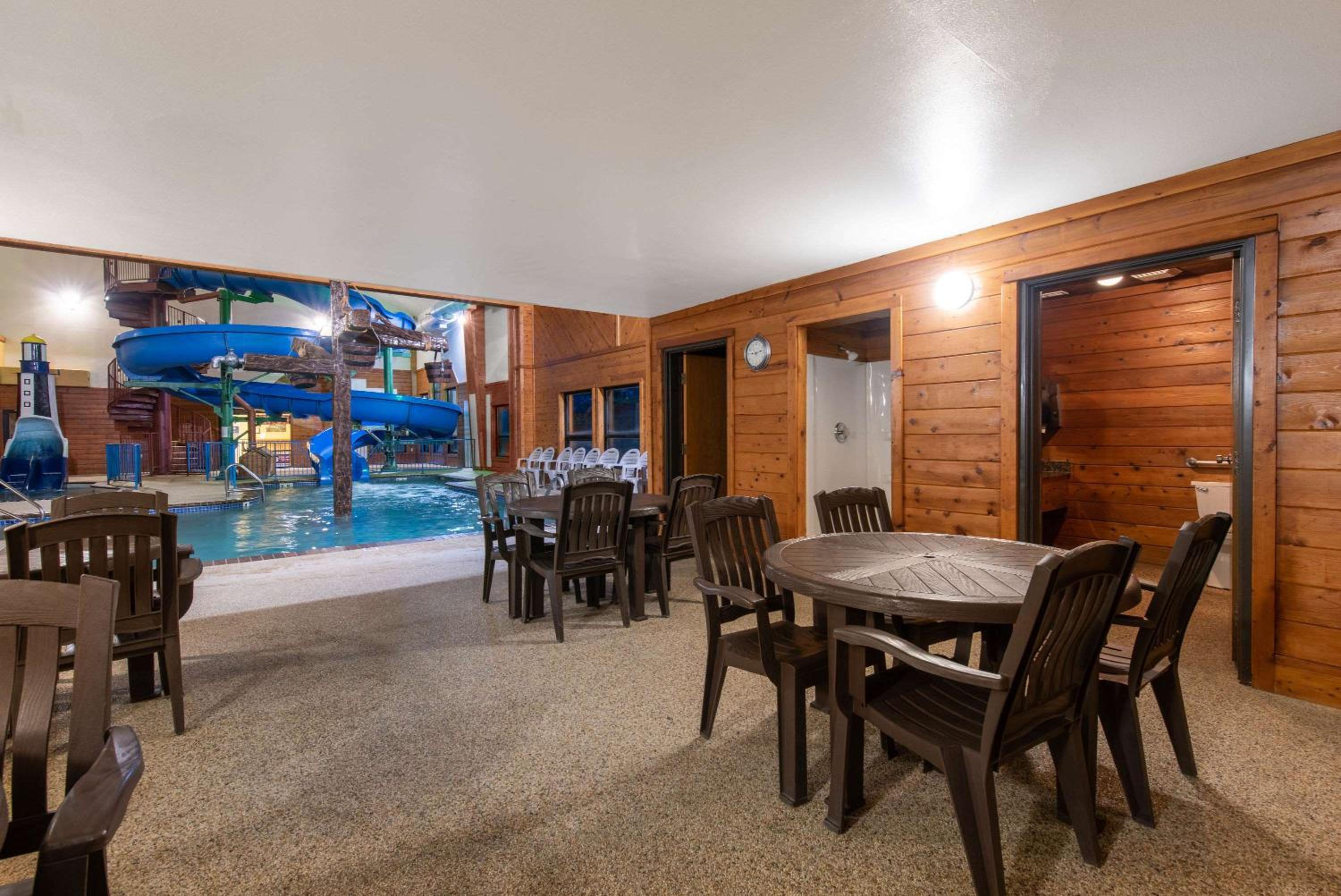 Mitchell Vacations - Days Inn by Wyndham Mitchell SD - Property Image 4