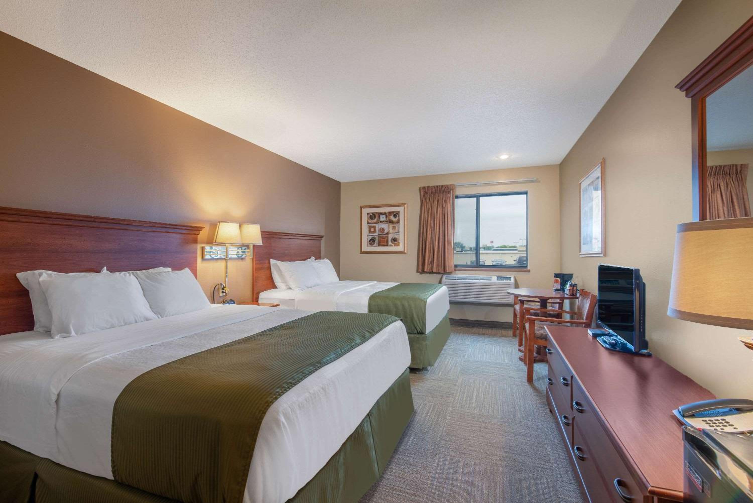 Mitchell Vacations - Days Inn by Wyndham Mitchell SD - Property Image 29