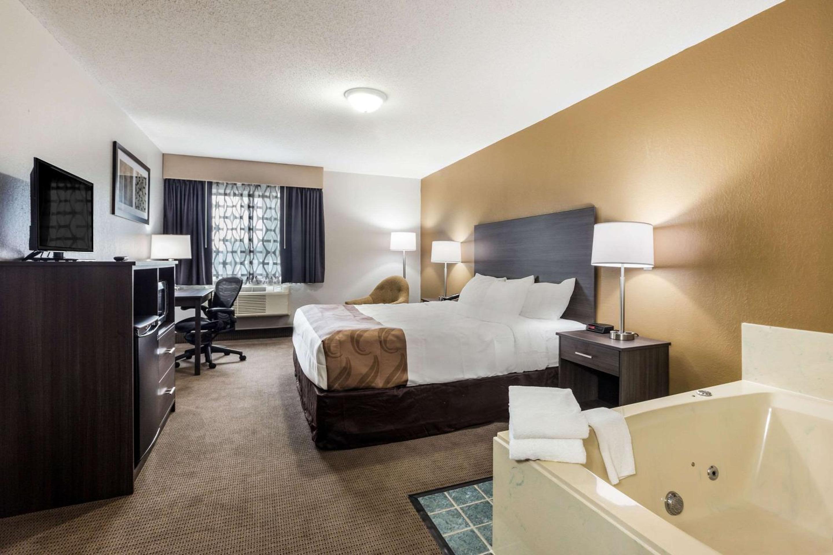 Quality Inn - Property Image 6