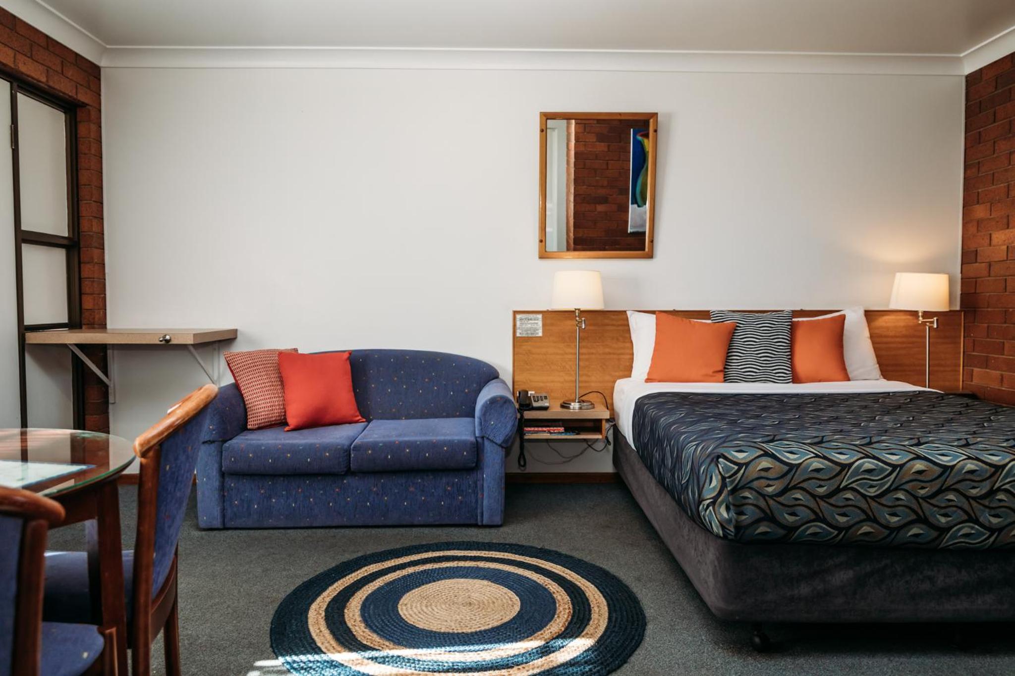 Country Pathfinder Motor Inn