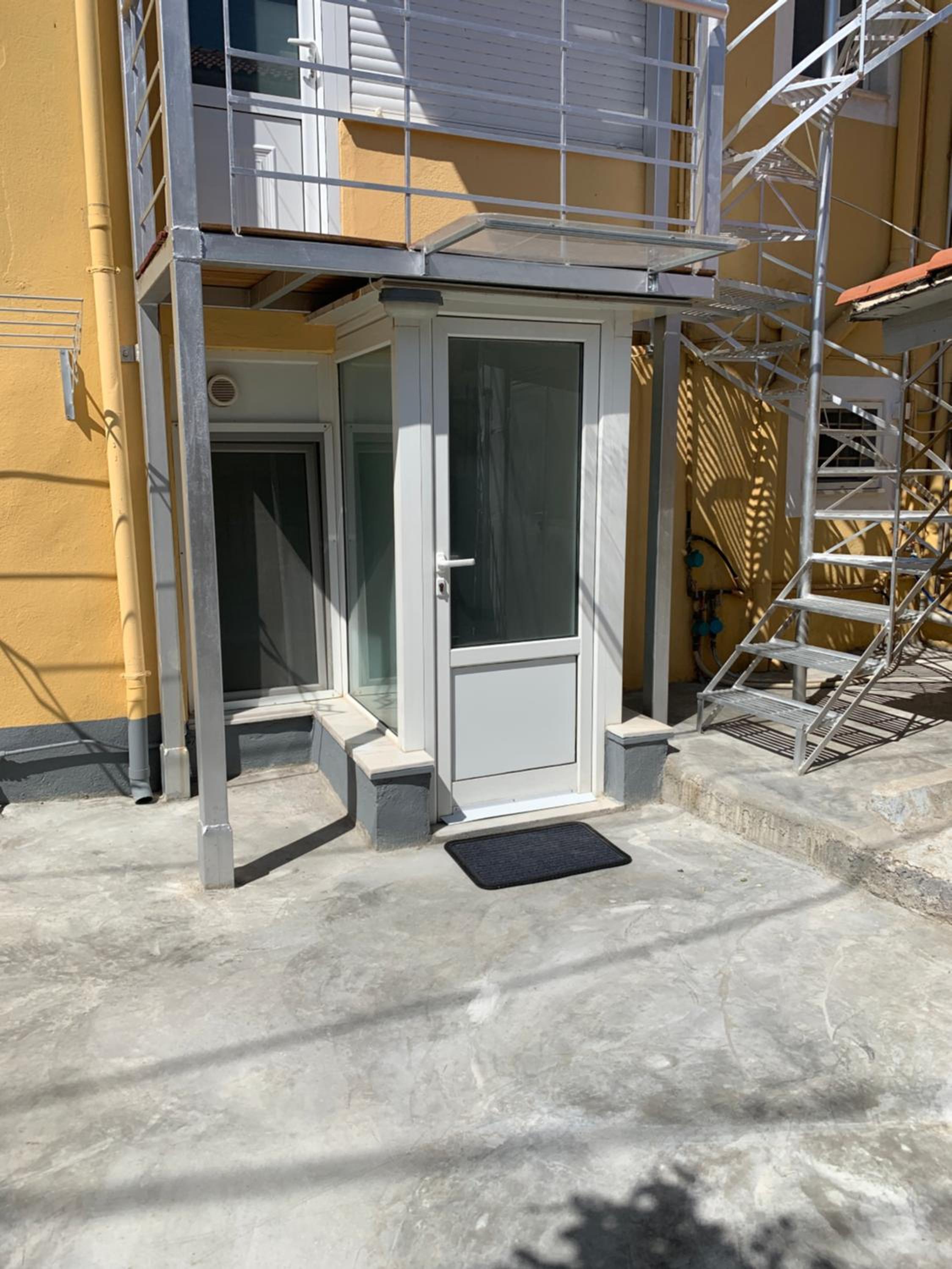 studio in old town of Mytilene view 3