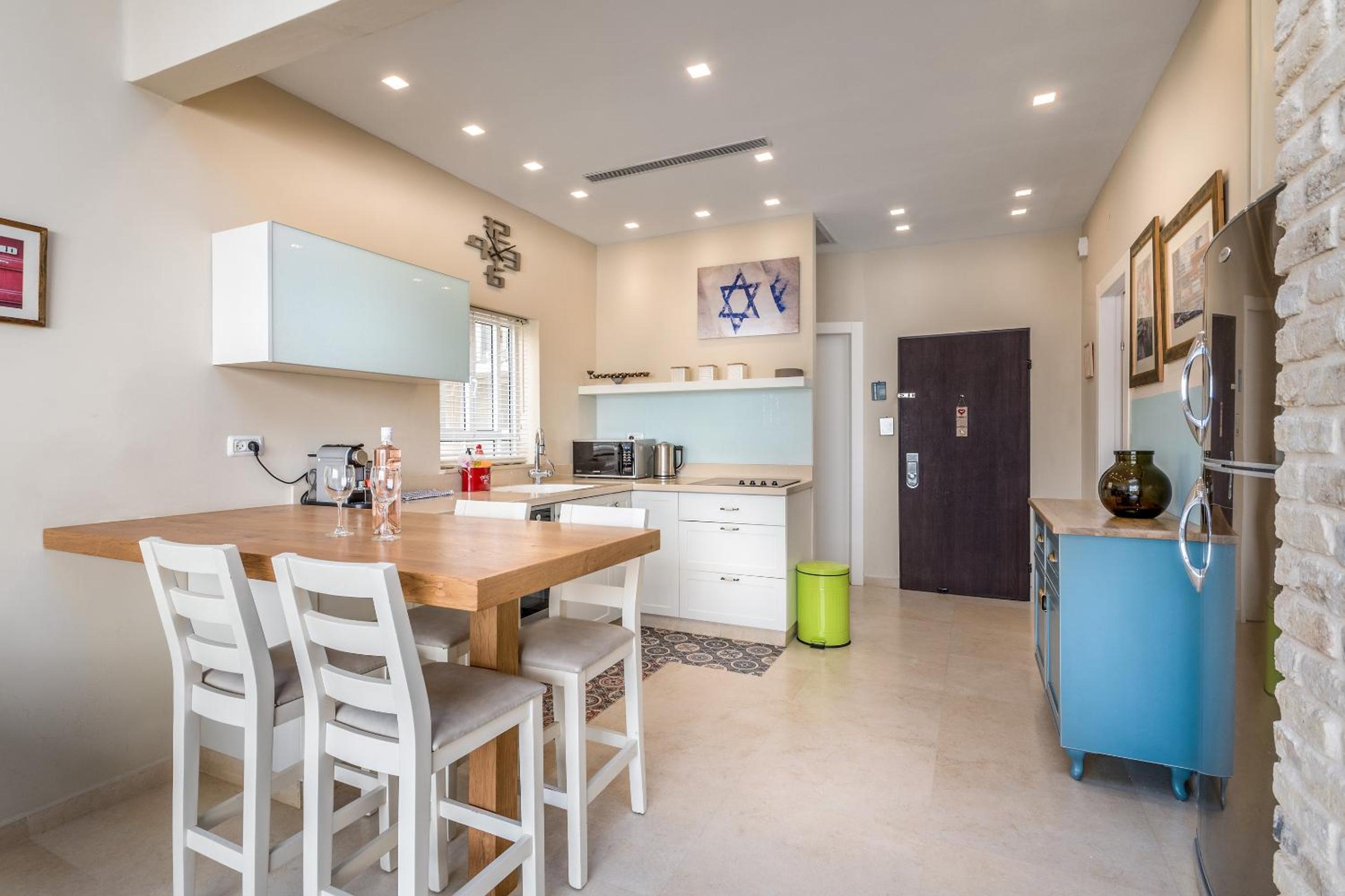 Ben-Gurion BLVD 2BDR close to the beach view 3