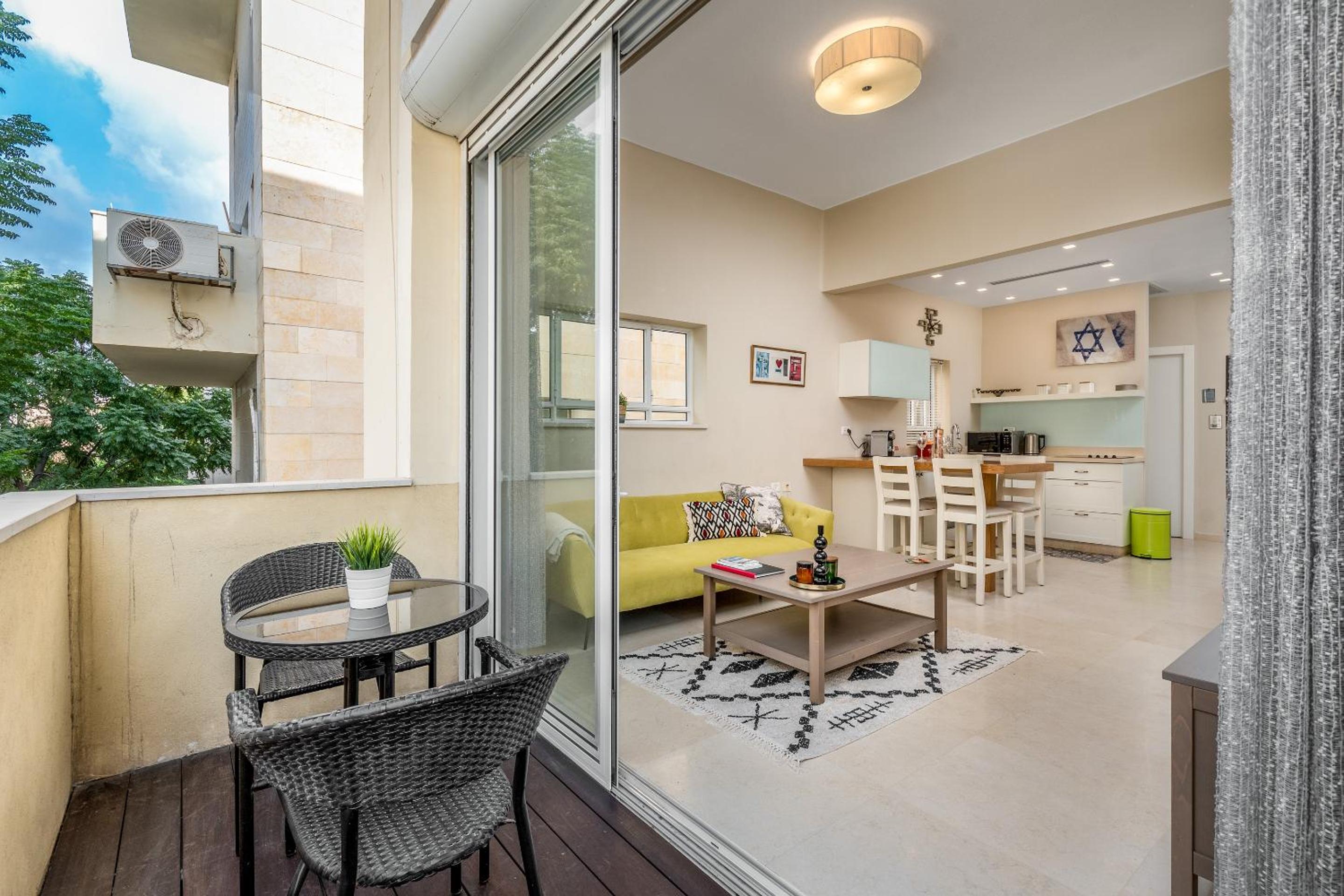Ben-Gurion BLVD 2BDR close to the beach view 5