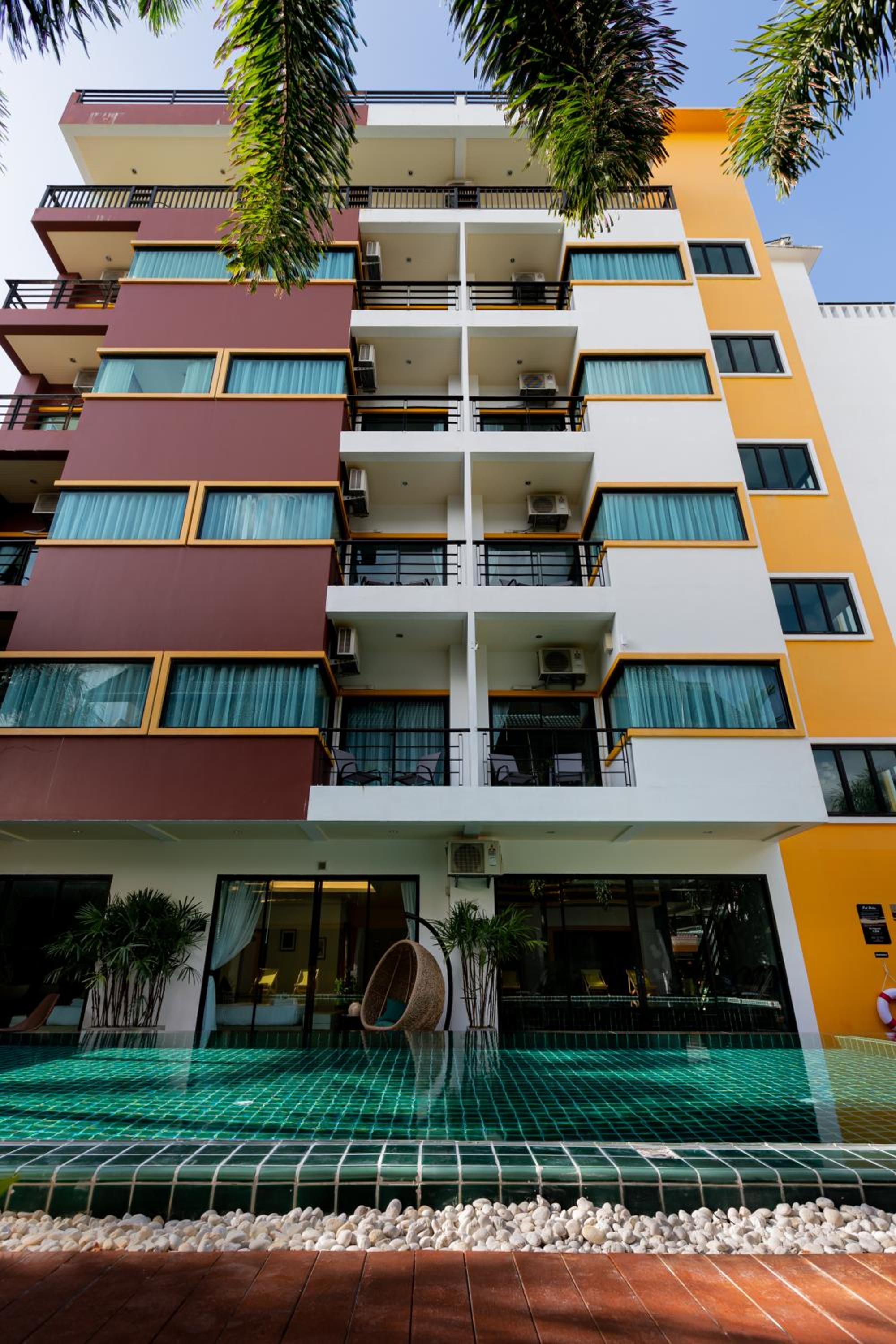 Hotel Buasri Boutique Patong - Image 1