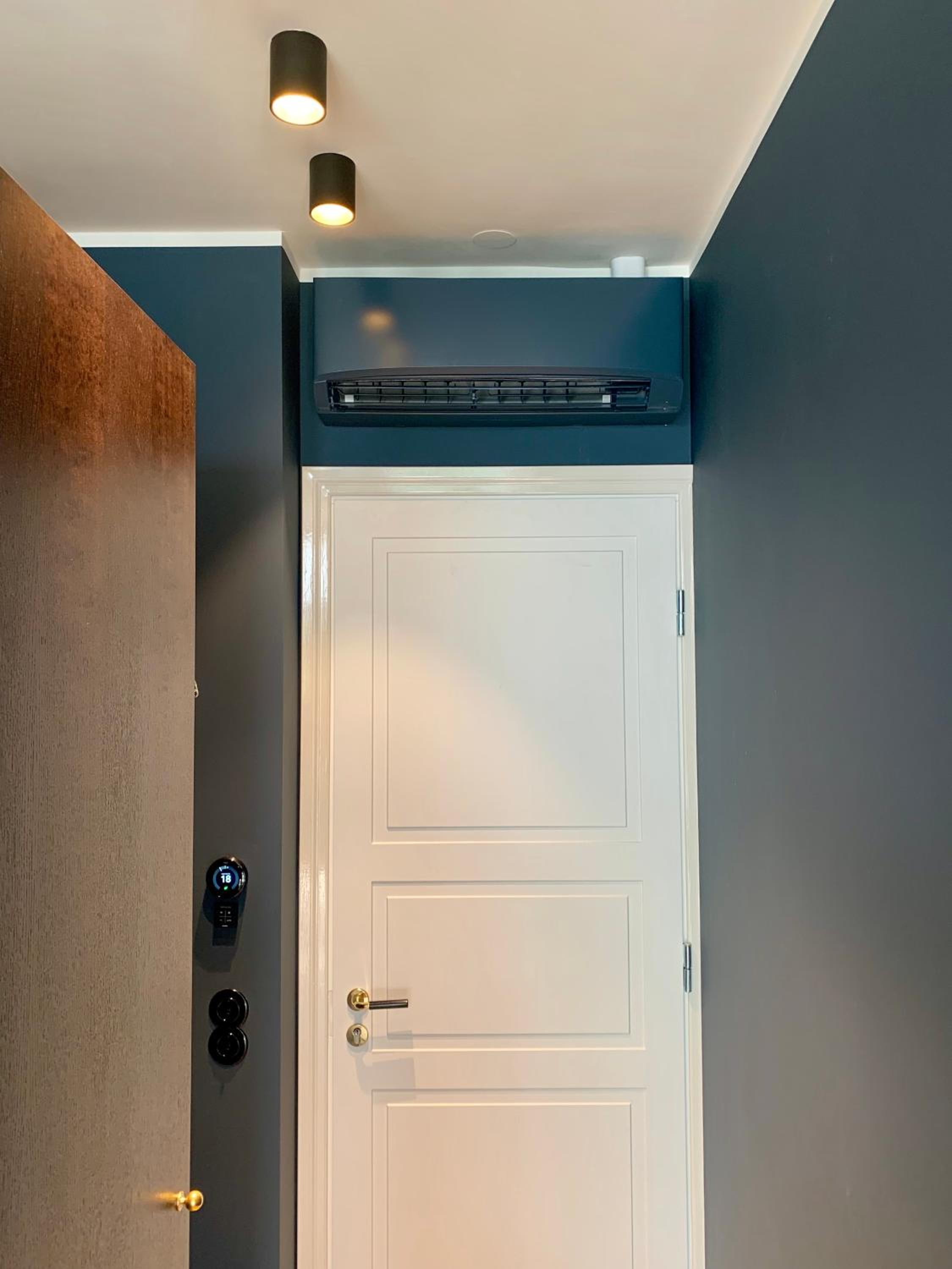 Spinoza Suites