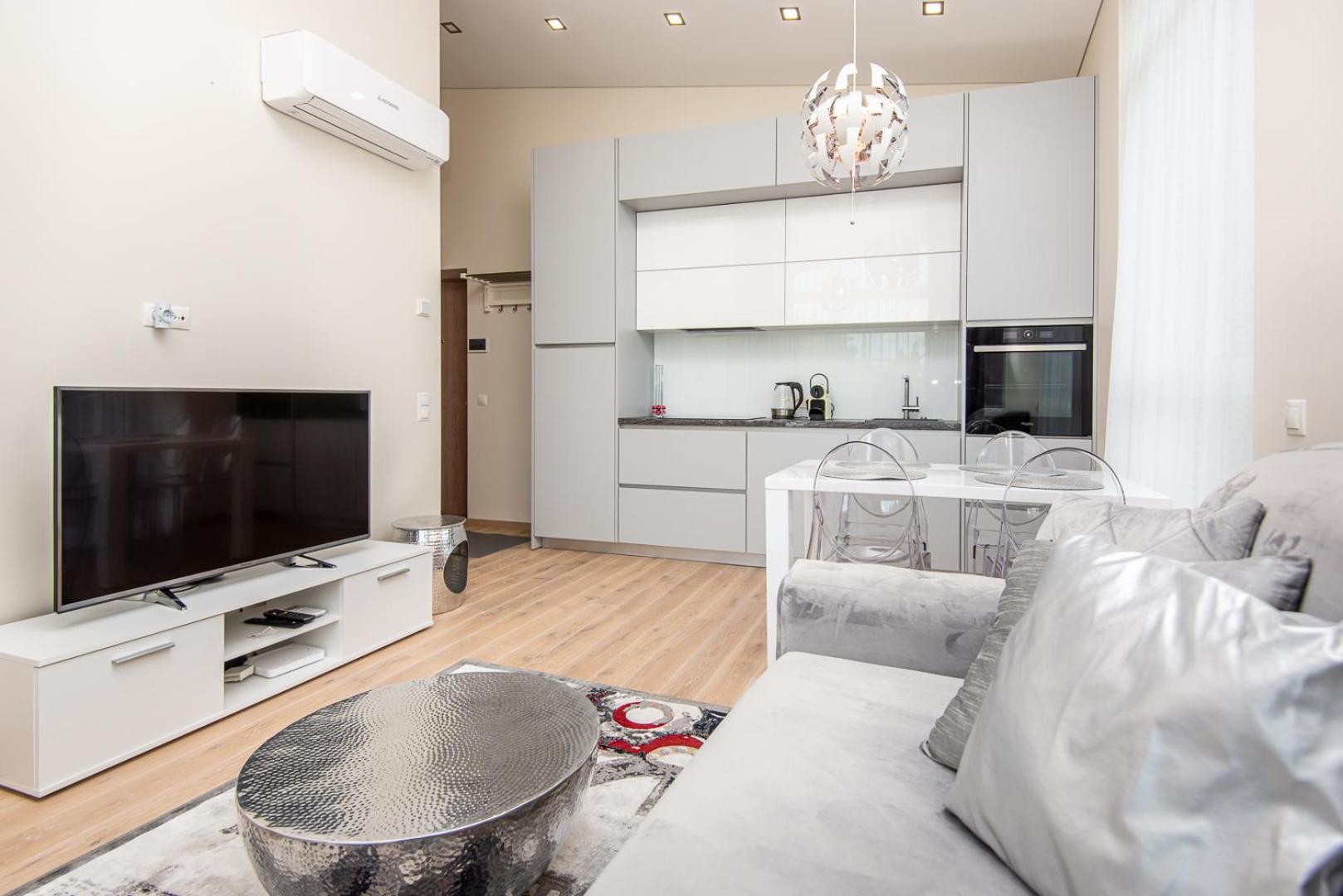 Luxury harmony in Vanagupe view 3