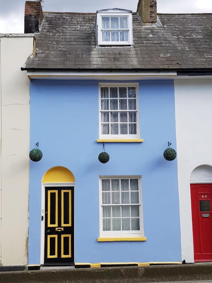 Canterbury within the city wall - Sleeps 7 - Pet-Friendly with Garden view 3