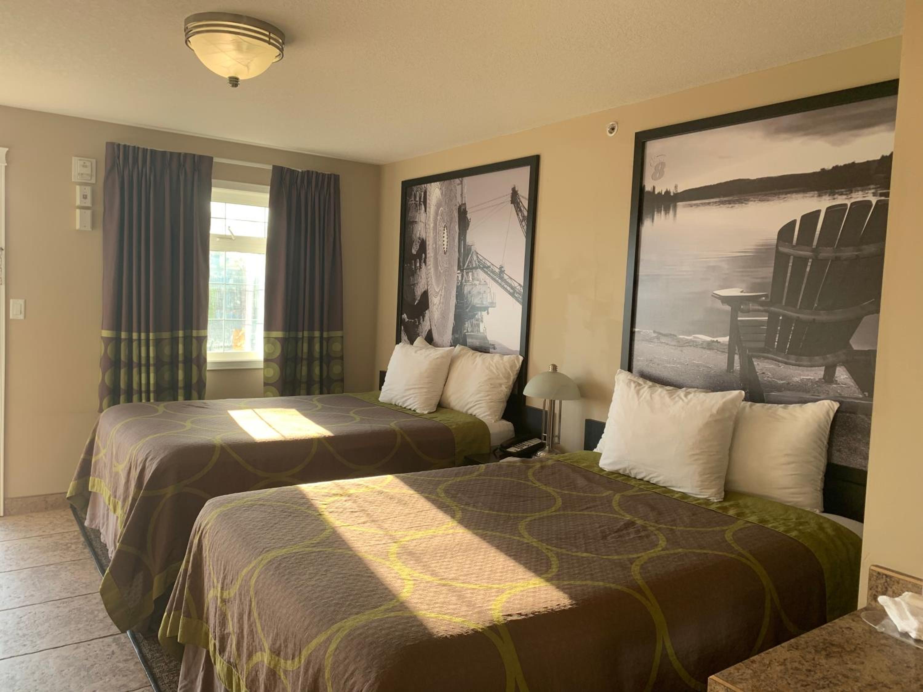 Super 8 by Wyndham Fort McMurray