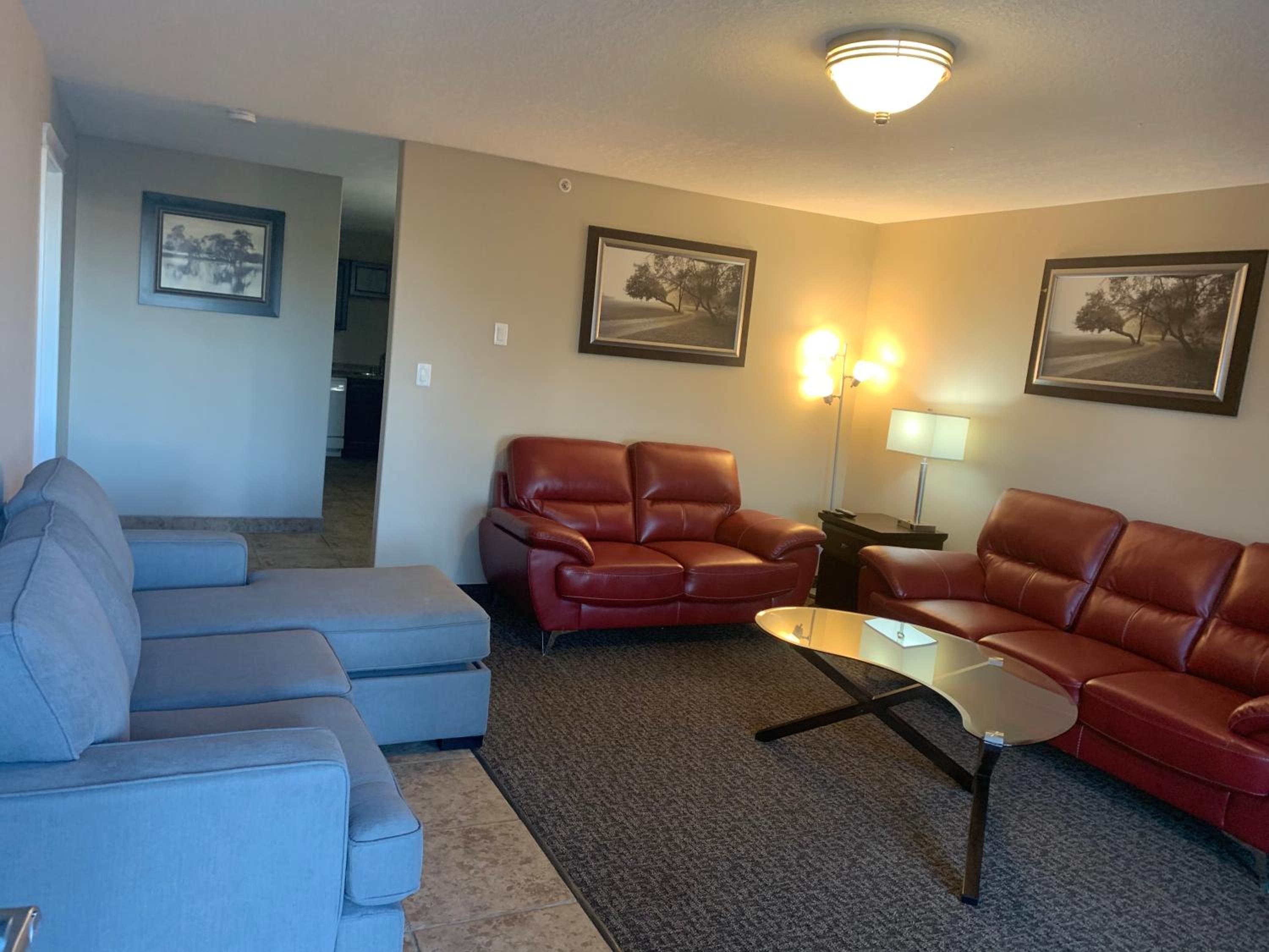 Super 8 by Wyndham Fort McMurray