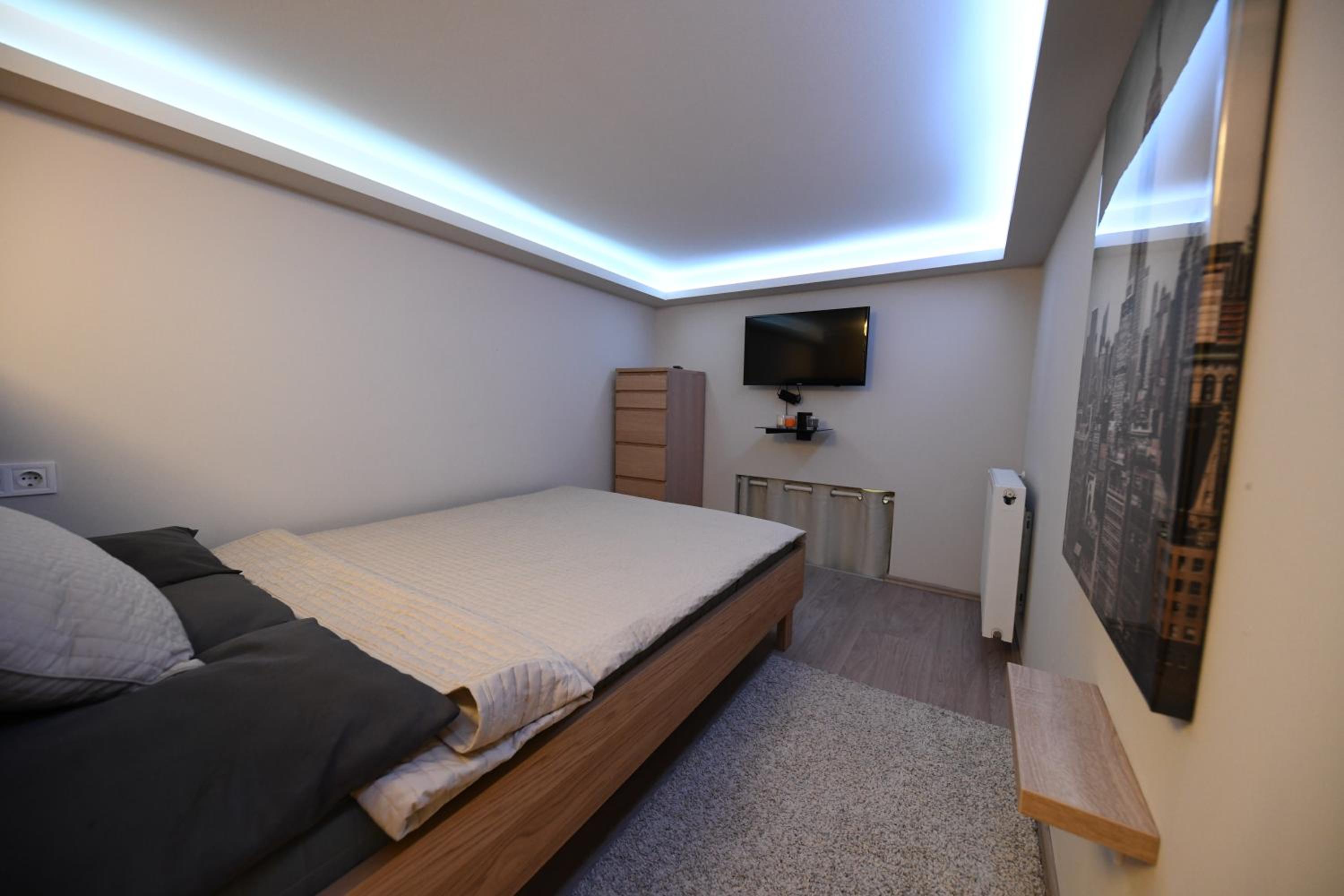 Cosy 2 bedroom flat in the heart of Budapest view 3