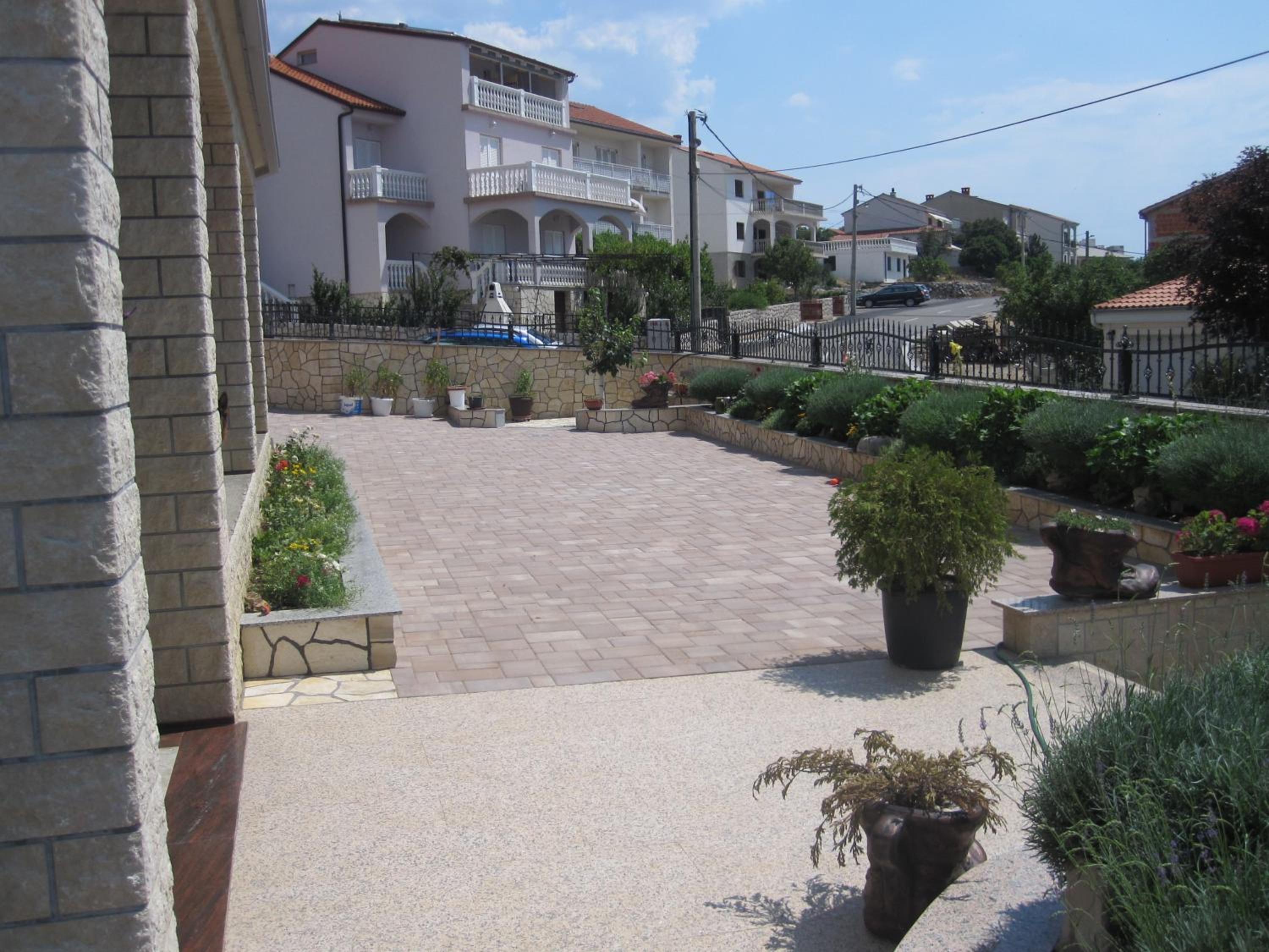 Villa Lily