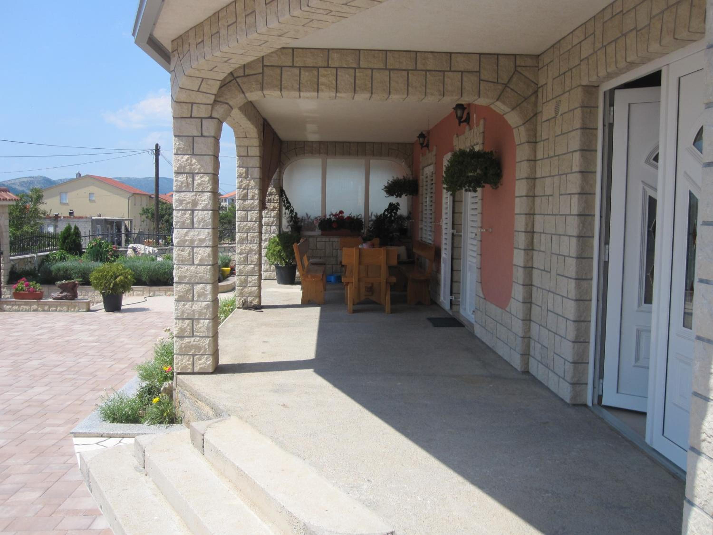 Villa Lily