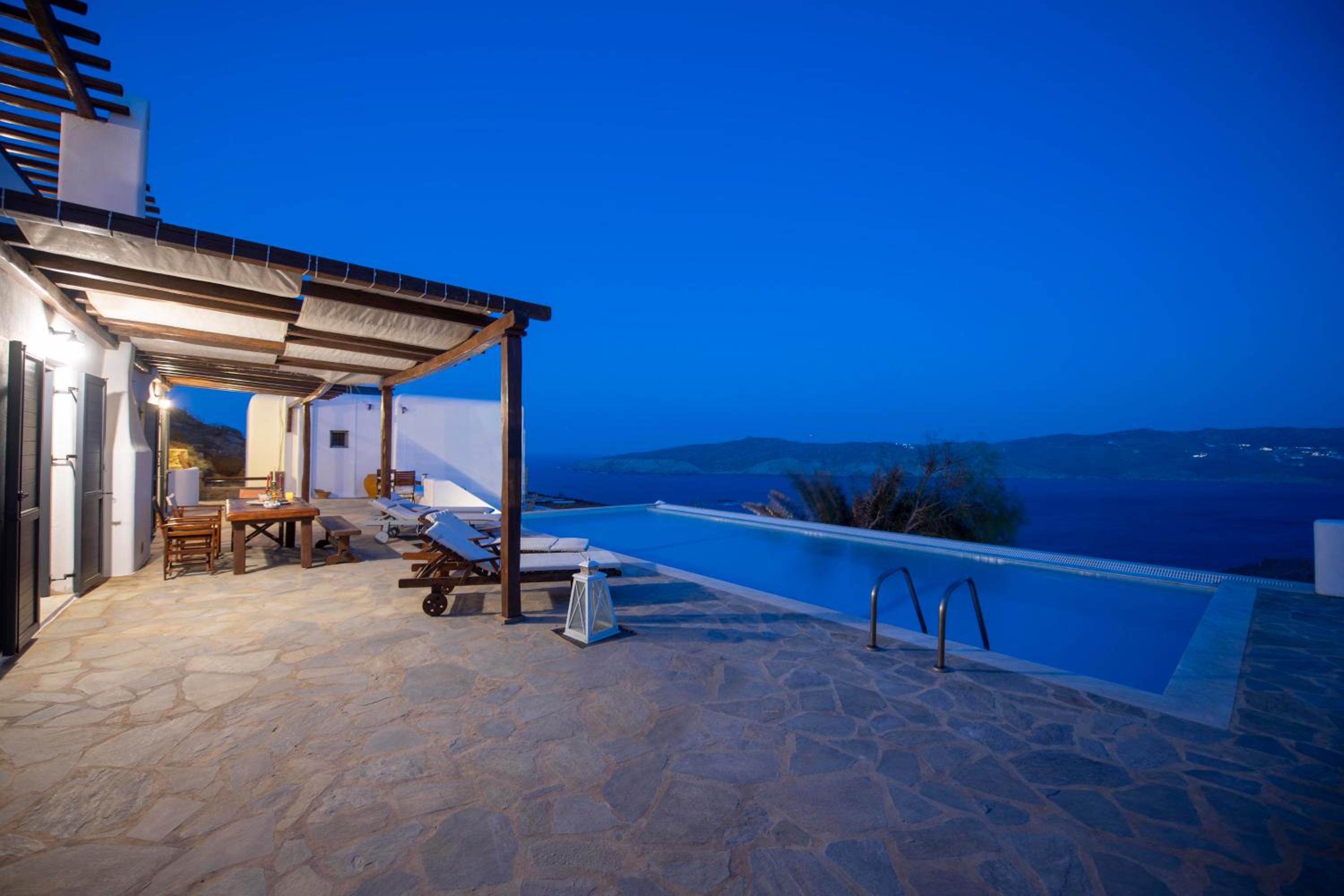 Siourdas Mykonos Villas