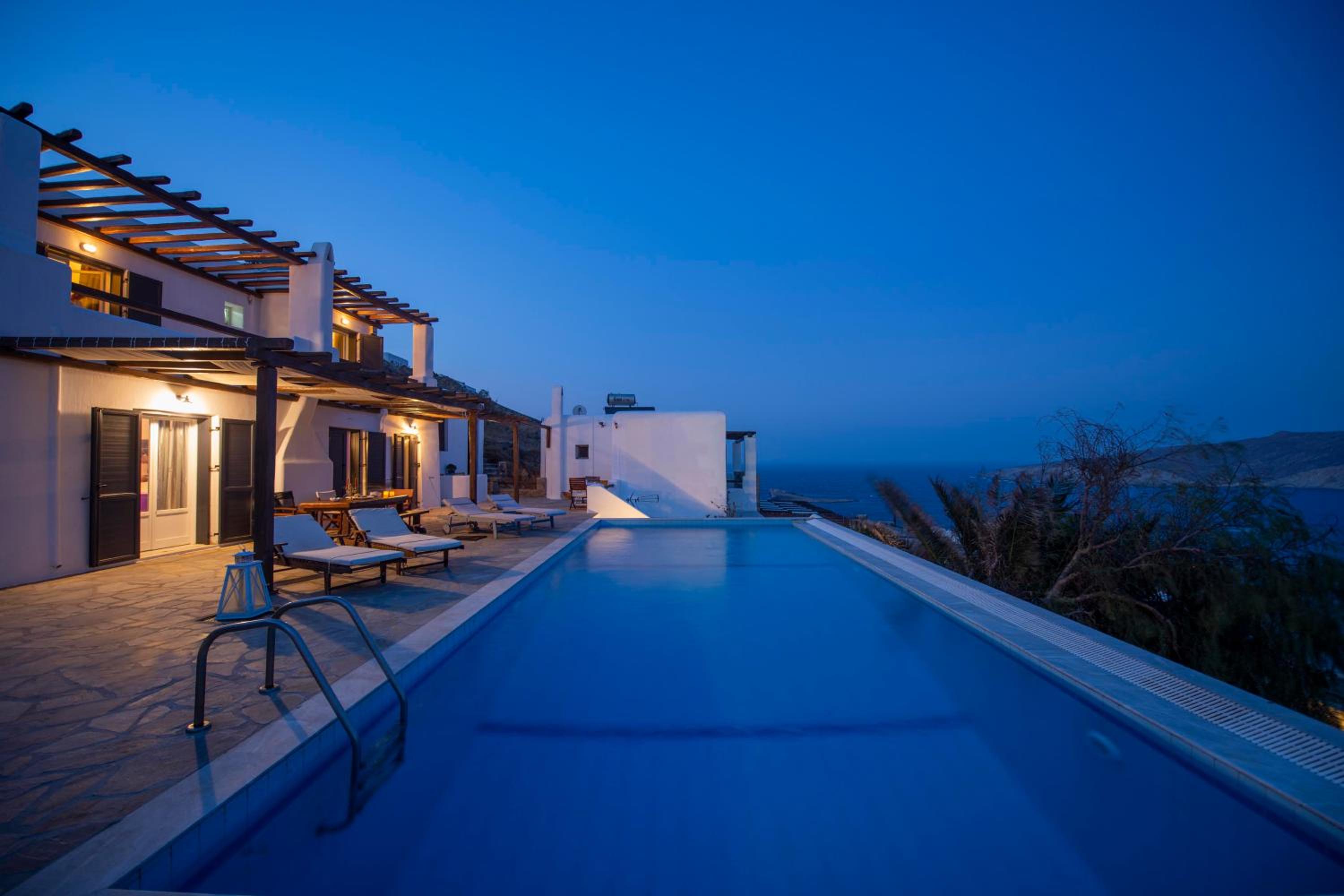 Siourdas Mykonos Villas