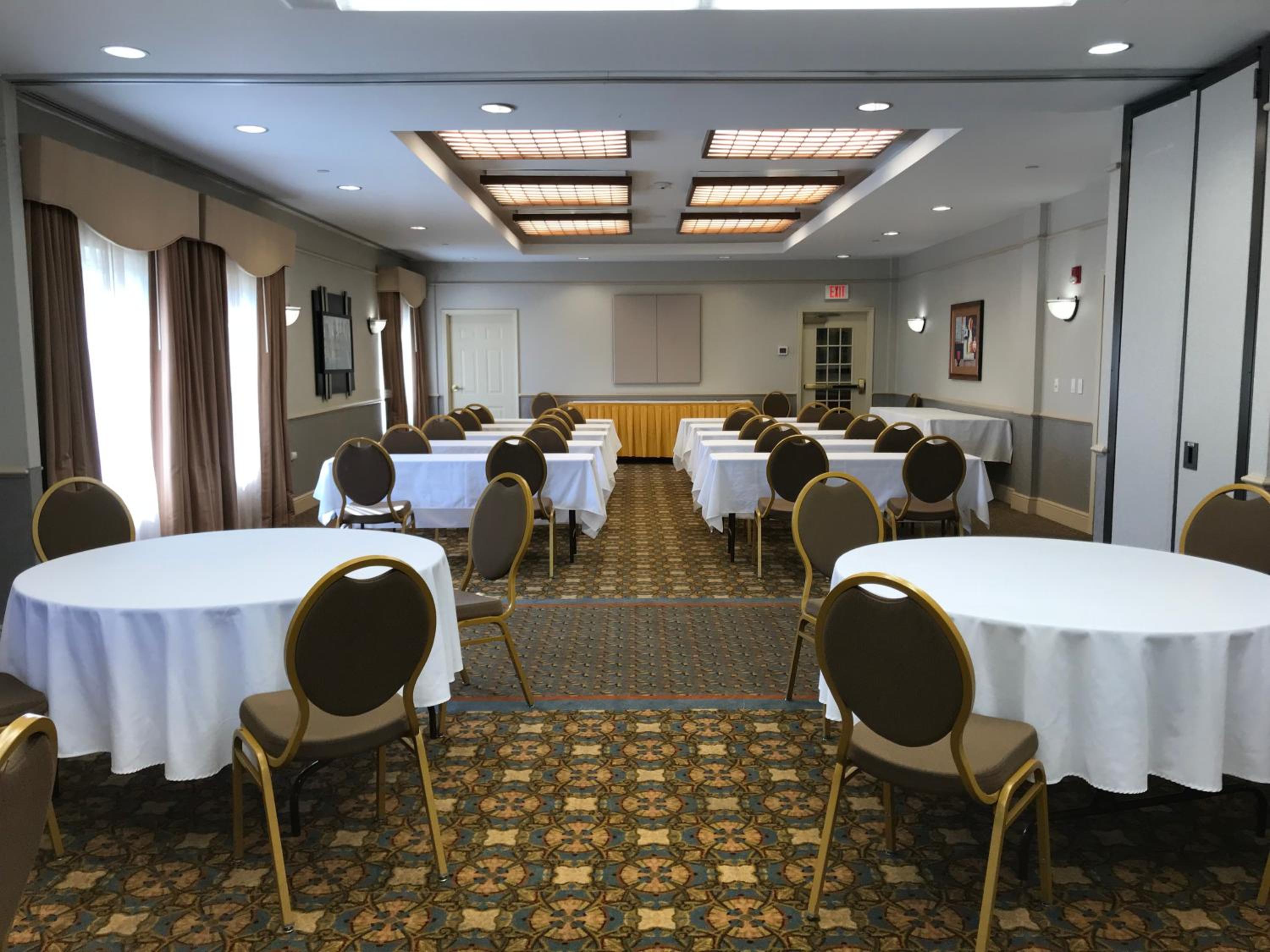 La Quinta by Wyndham Islip - MacArthur Airport - Property Image 30