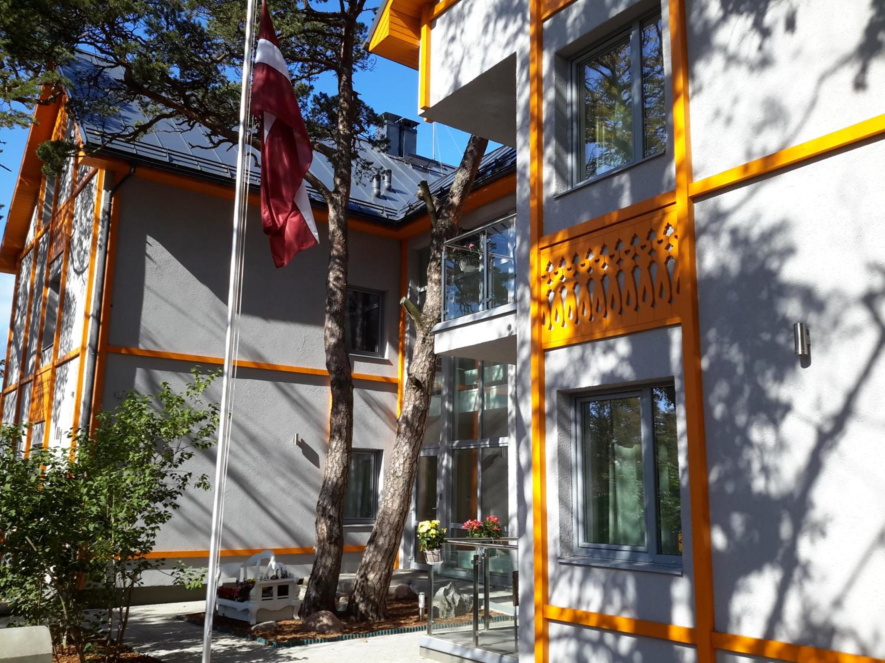 Hotel VILLA FLORANCE apartments with terraces & parking - Image 1