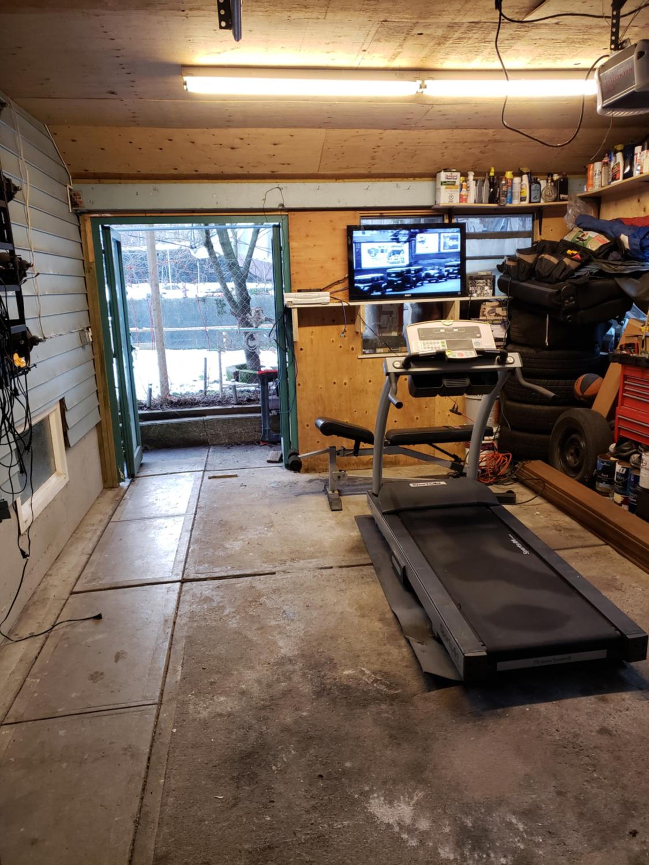Surrey chic 2 bdrm basement unit view 2