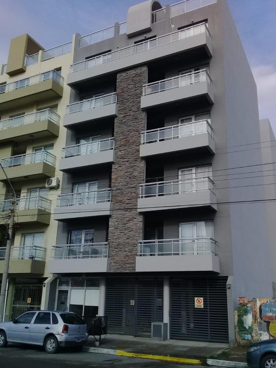 Hotel Veluvi - Image 1