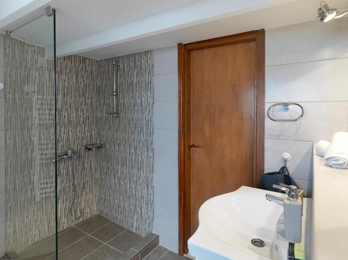 Astraia Residence