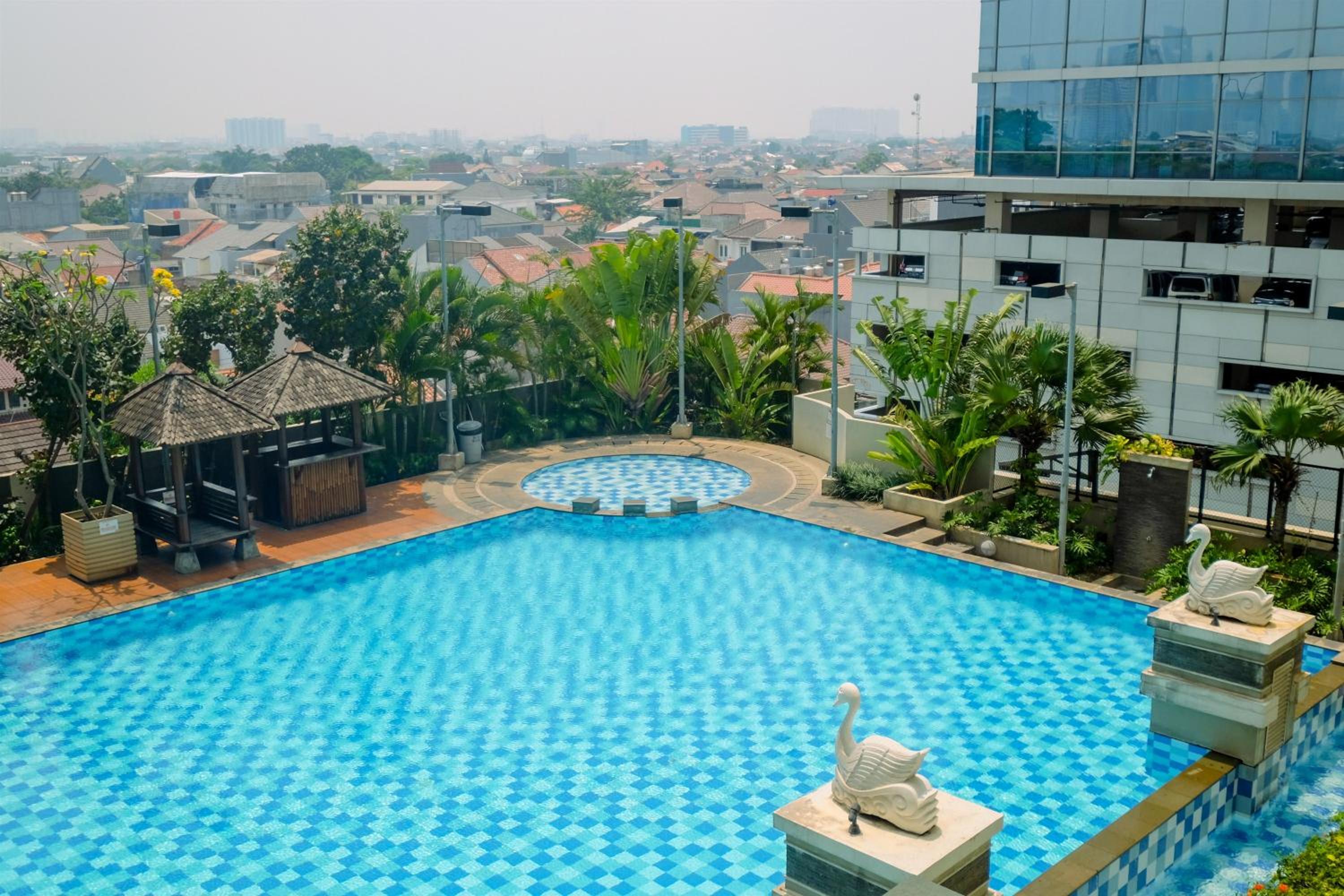 Comfortable 2BR at Signature Park Tebet Apartment By Travelio