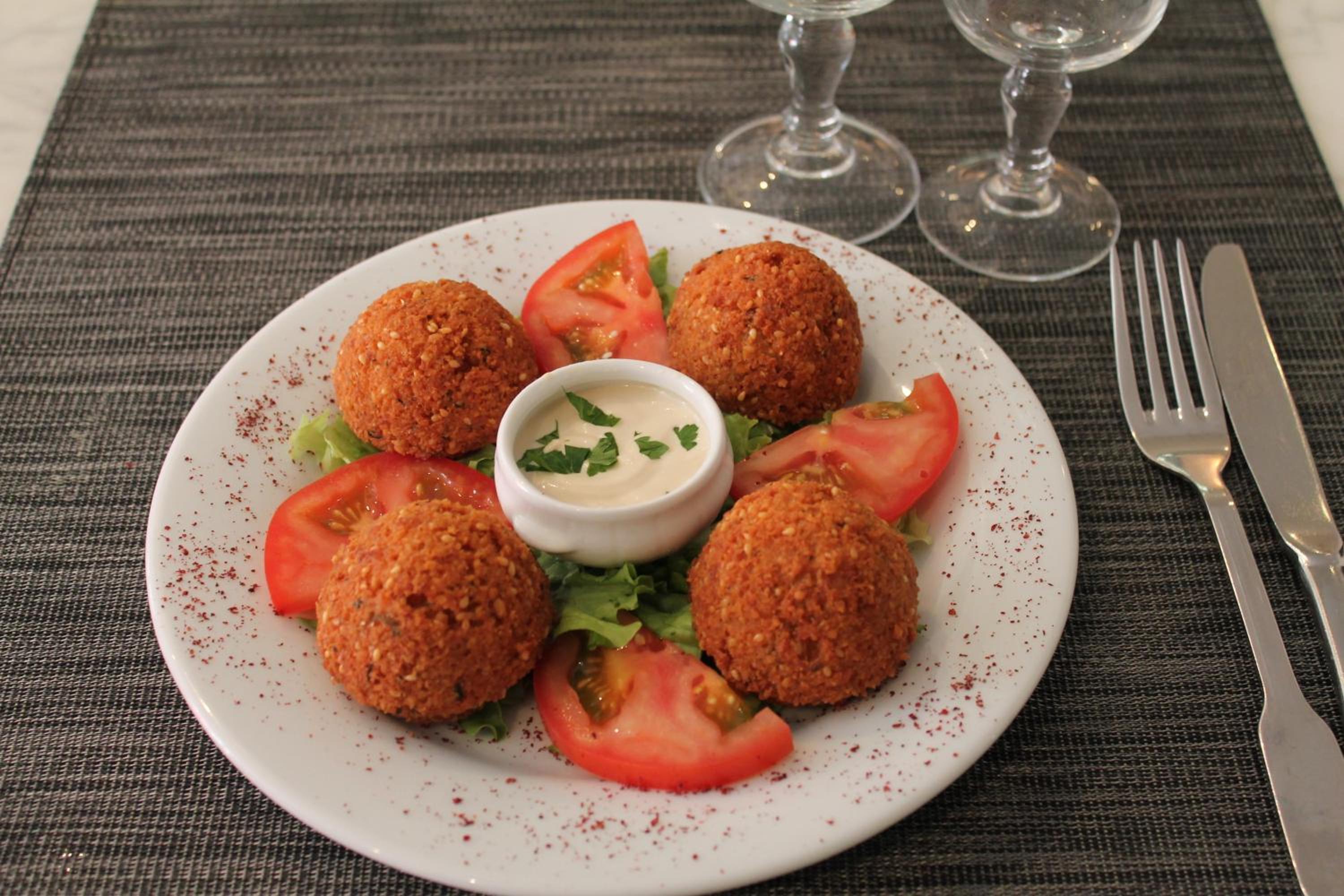 Rungis Vacations - Hotel Restaurant Maison Blanche - Property Image 2