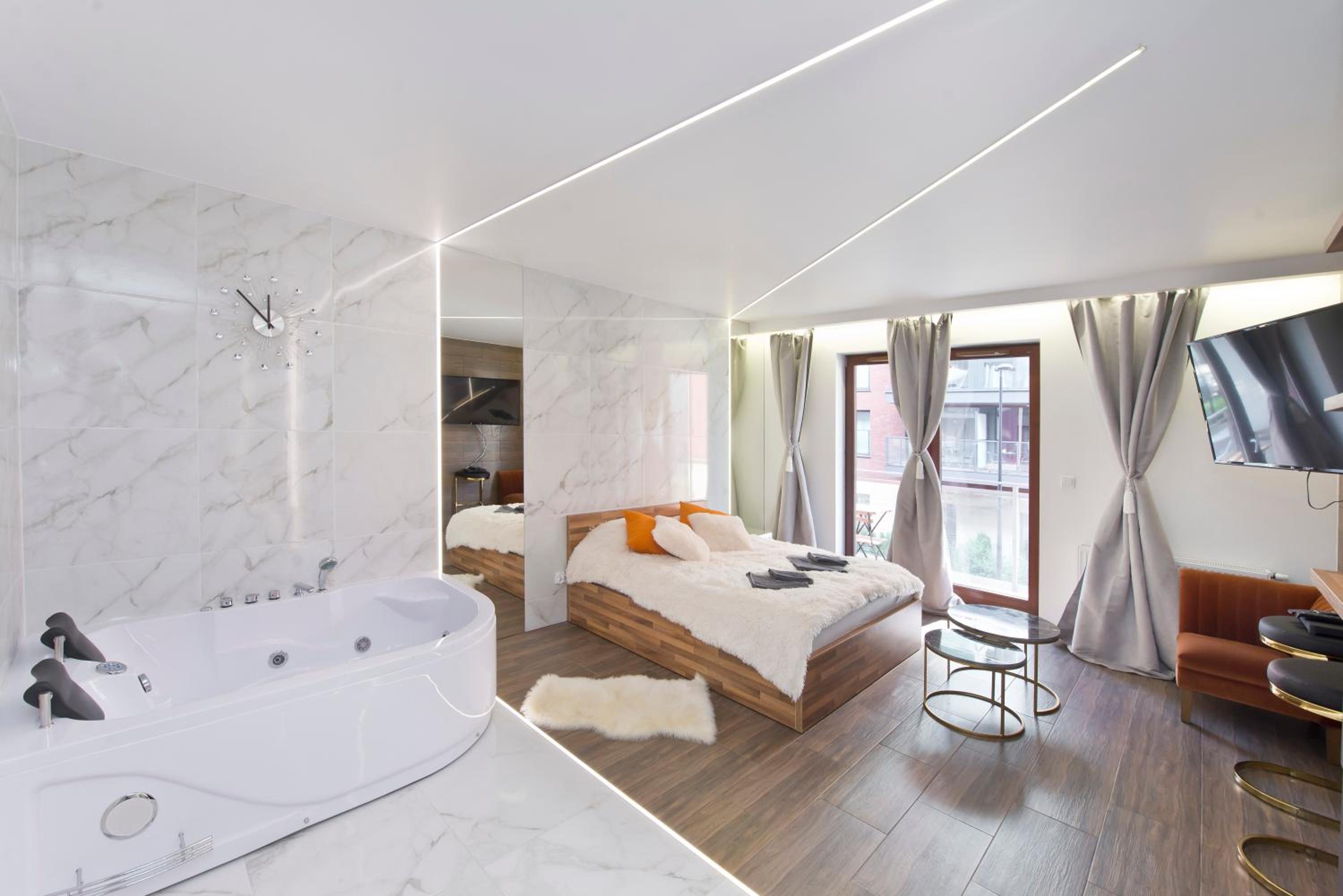 Hotel Yourapart Chmielna Park Exclusive Z Wanna Wolnostojaca Lub Jacuzzi